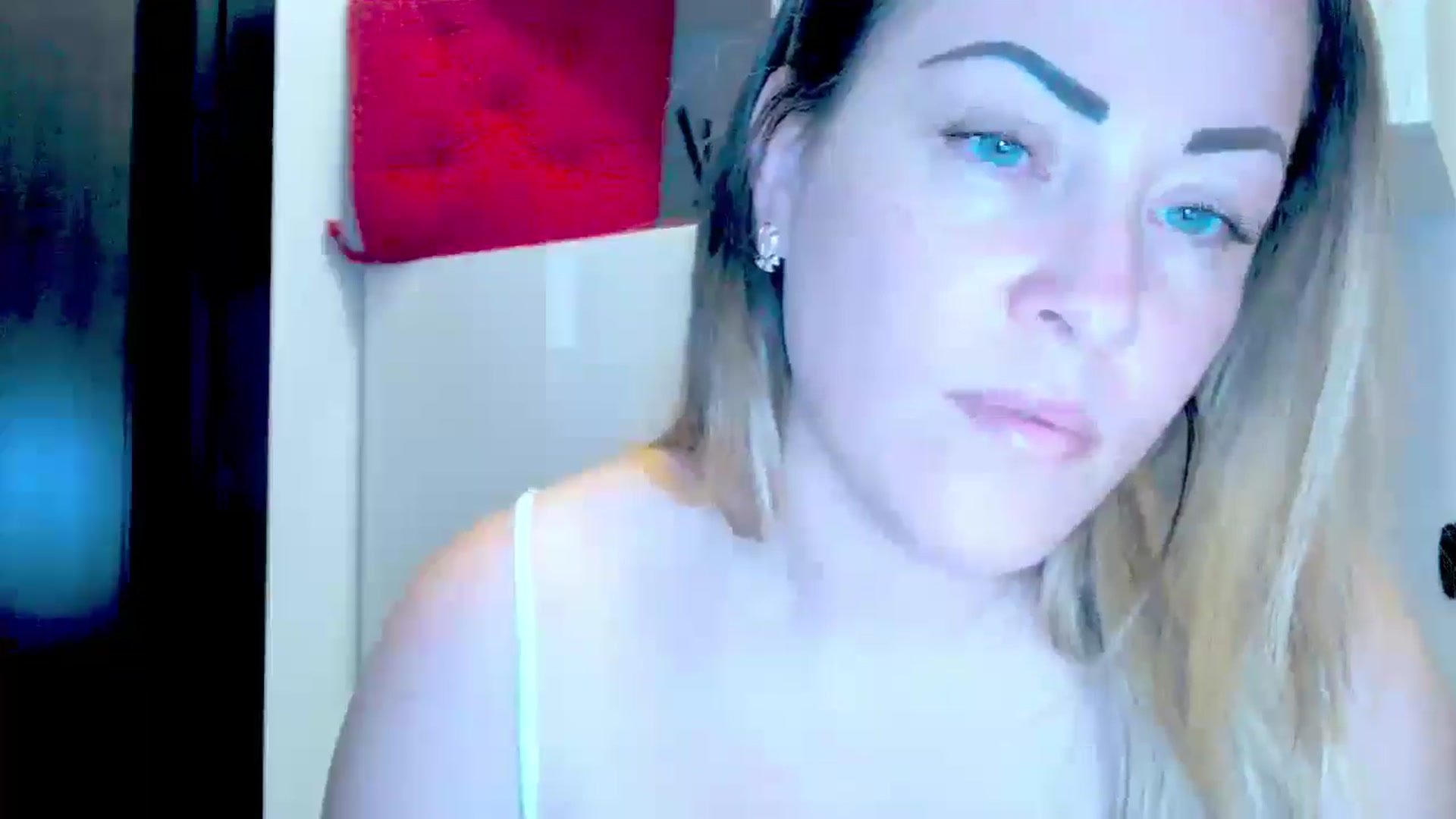 Gallery image thumbnail from Crazy_Ass's myfreecams stream on, 06/17/2024, 15:17 image 10 of 20