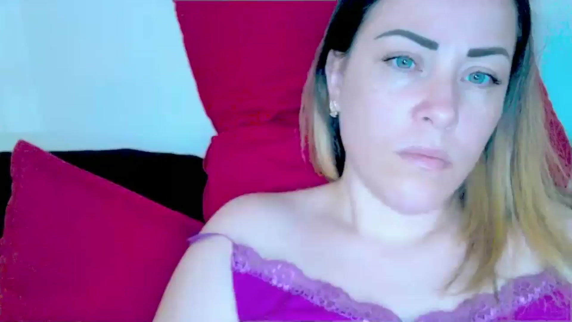 Gallery image thumbnail from Crazy_Ass's myfreecams stream on, 06/18/2024, 15:00 image 10 of 20