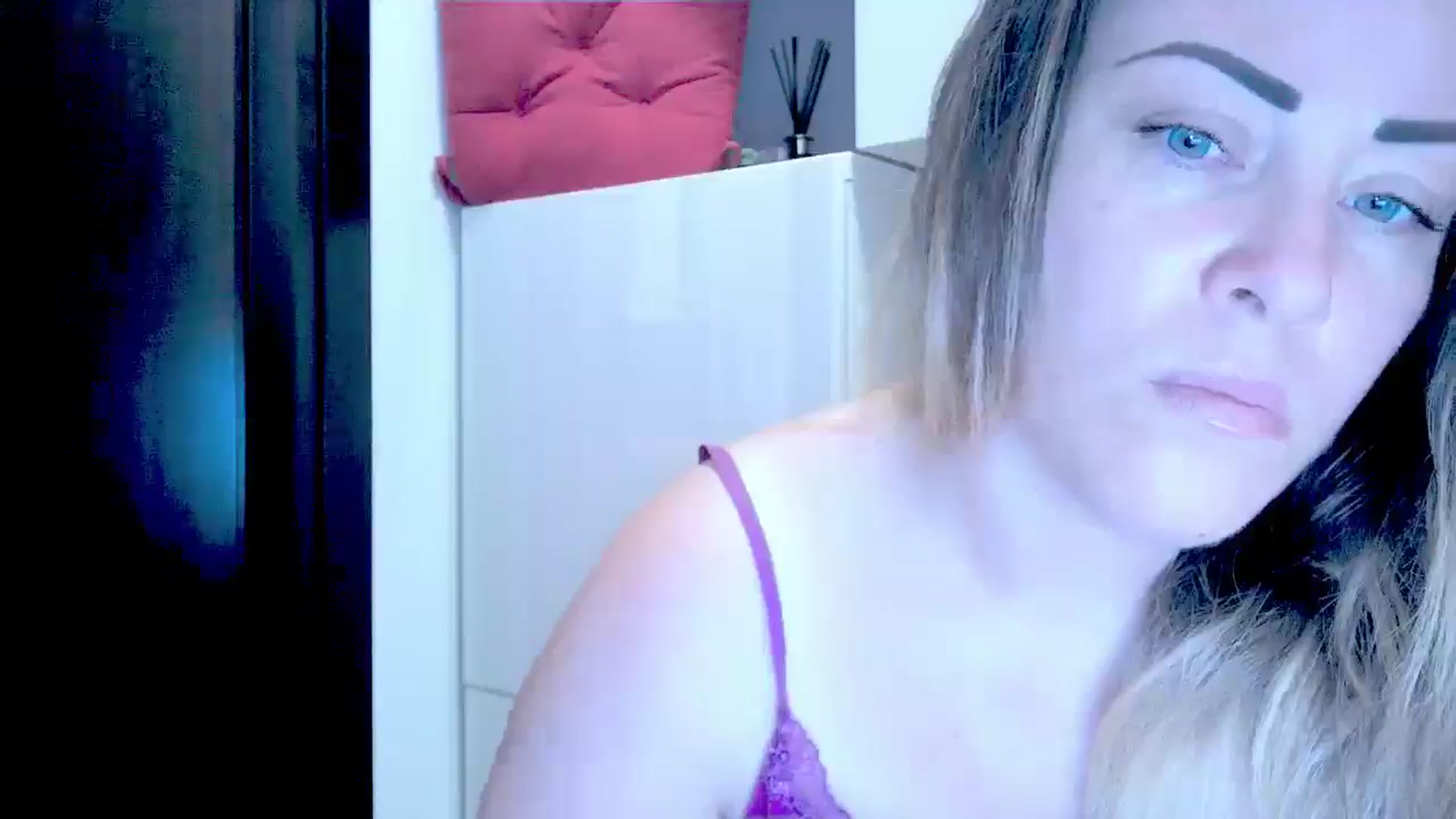 Gallery image thumbnail from Crazy_Ass's myfreecams stream on, 07/31/2024, 15:10 image 20 of 20