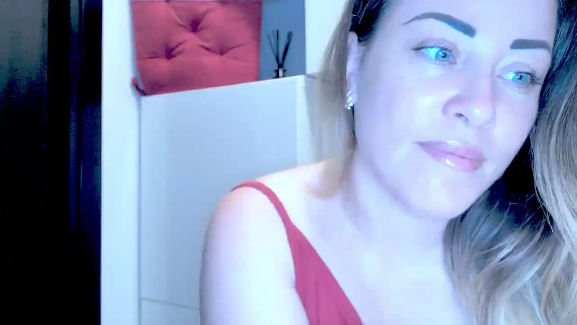 Gallery image thumbnail from Crazy_Ass's myfreecams stream on, 08/06/2024, 13:43 image 13 of 20