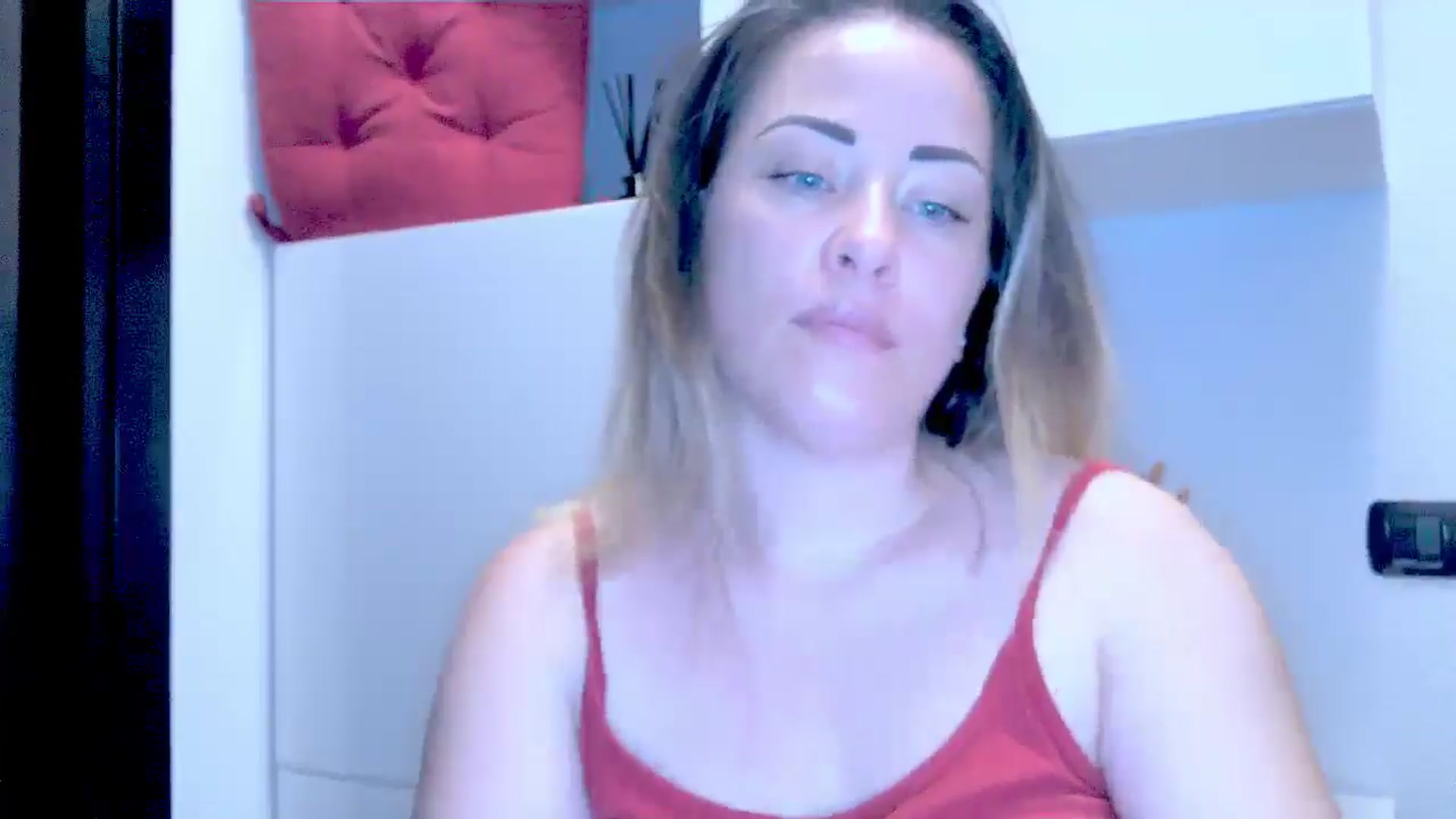 Gallery image thumbnail from Crazy_Ass's myfreecams stream on, 08/06/2024, 14:46 image 15 of 20