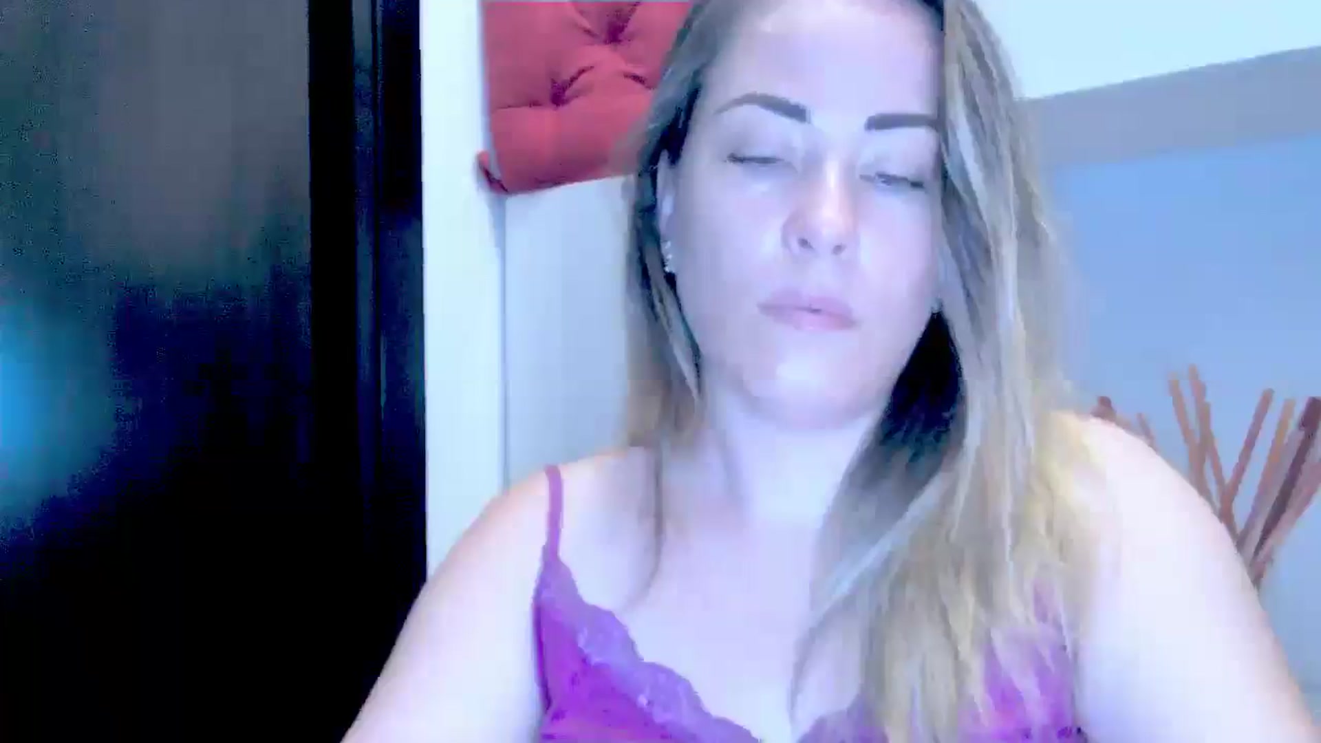 Gallery image thumbnail from Crazy_Ass's myfreecams stream on, 08/07/2024, 14:39 image 4 of 20