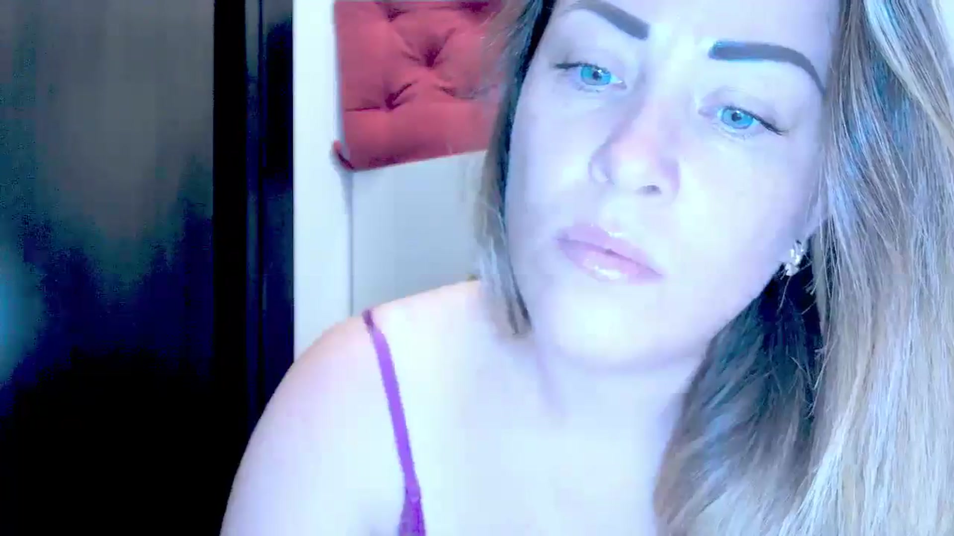Gallery image thumbnail from Crazy_Ass's myfreecams stream on, 08/07/2024, 14:39 image 10 of 20