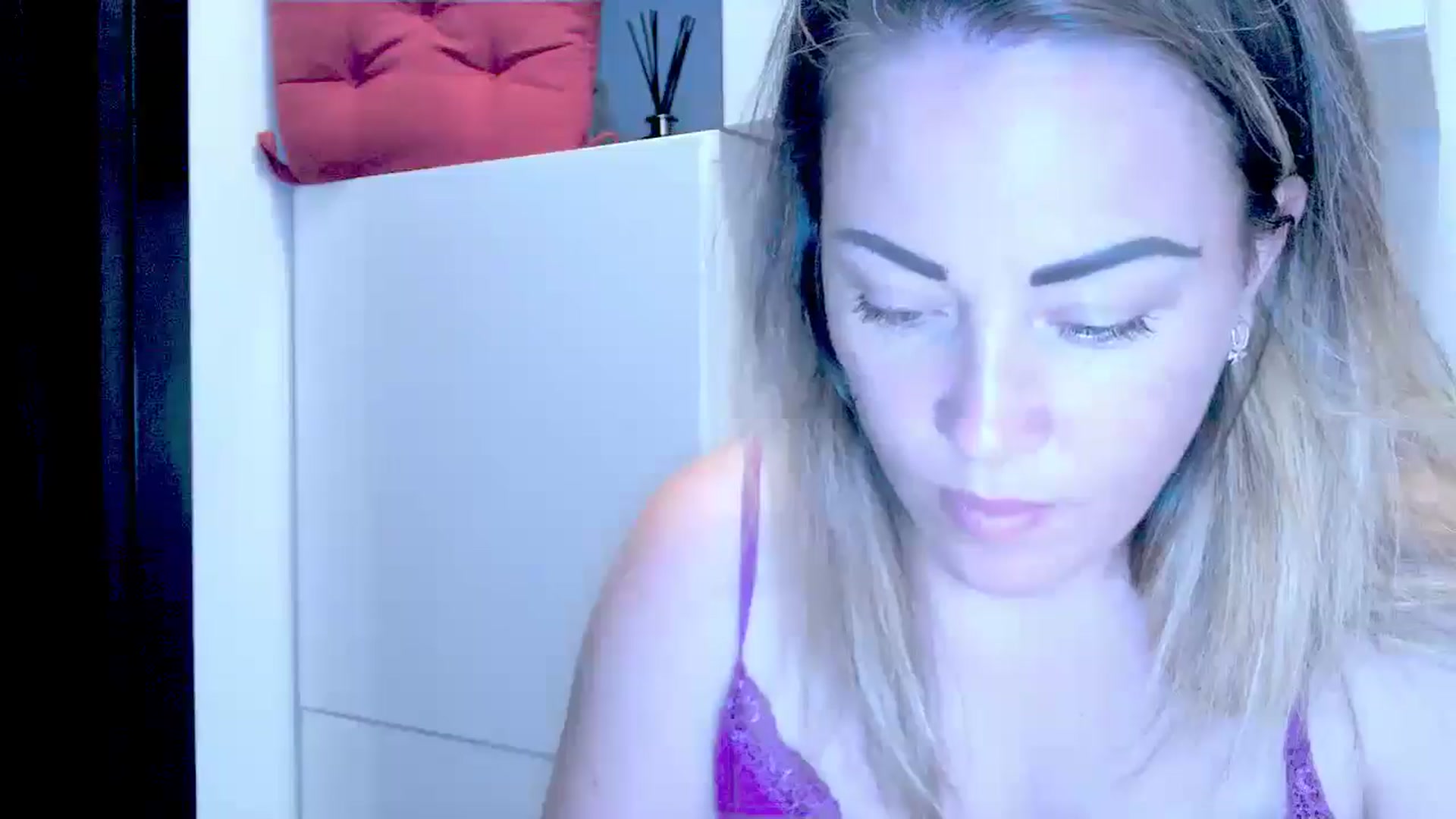 Gallery image thumbnail from Crazy_Ass's myfreecams stream on, 08/07/2024, 15:23 image 7 of 20