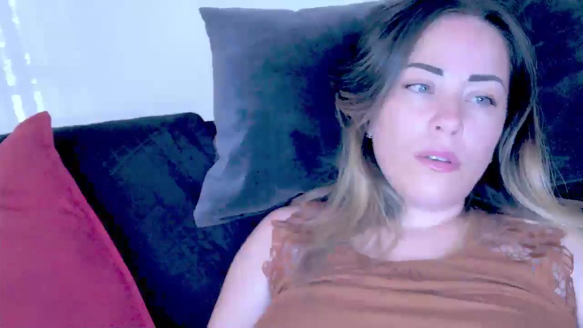 Gallery image thumbnail from Crazy_Ass's myfreecams stream on, 08/09/2024, 14:06 image 6 of 20