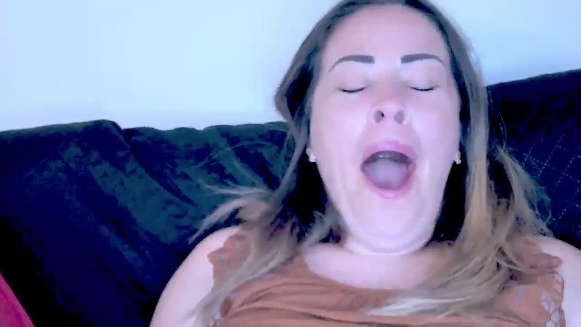 Gallery image thumbnail from Crazy_Ass's myfreecams stream on, 08/09/2024, 14:06 image 7 of 20
