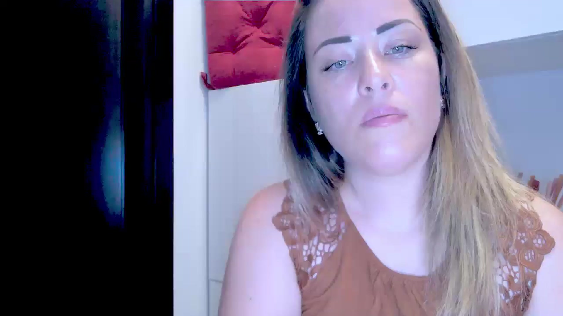 Gallery image thumbnail from Crazy_Ass's myfreecams stream on, 08/09/2024, 15:12 image 2 of 20