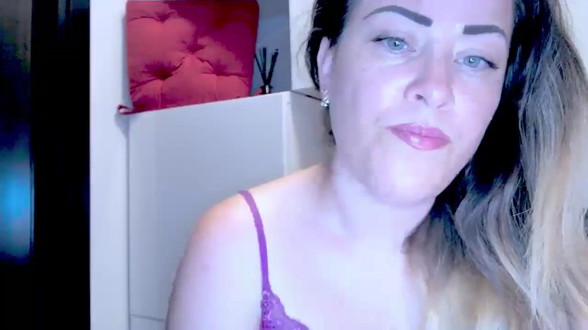 Gallery image thumbnail from Crazy_Ass's myfreecams stream on, 08/13/2024, 12:48 image 3 of 20