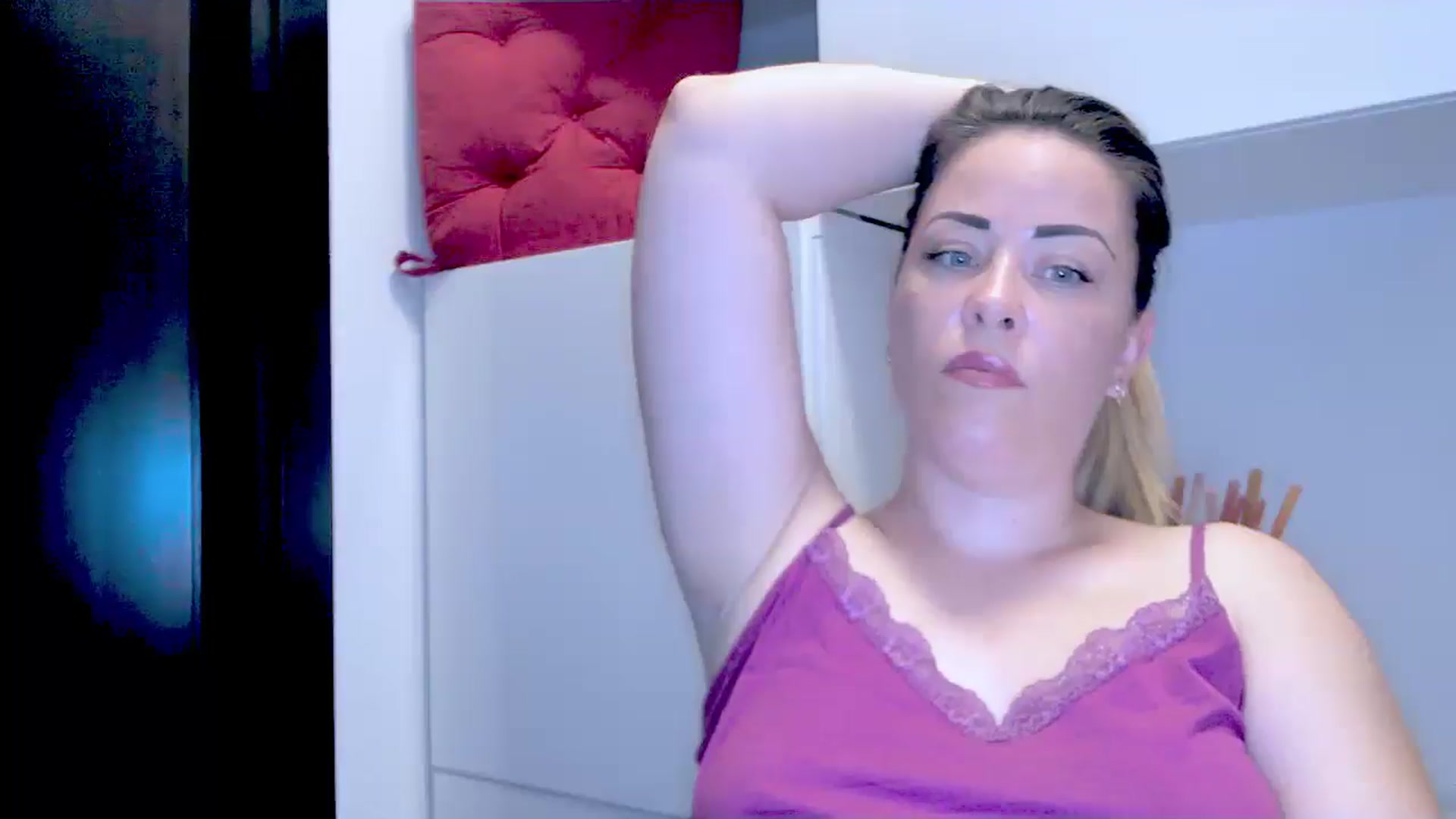 Gallery image thumbnail from Crazy_Ass's myfreecams stream on, 08/13/2024, 12:48 image 15 of 20