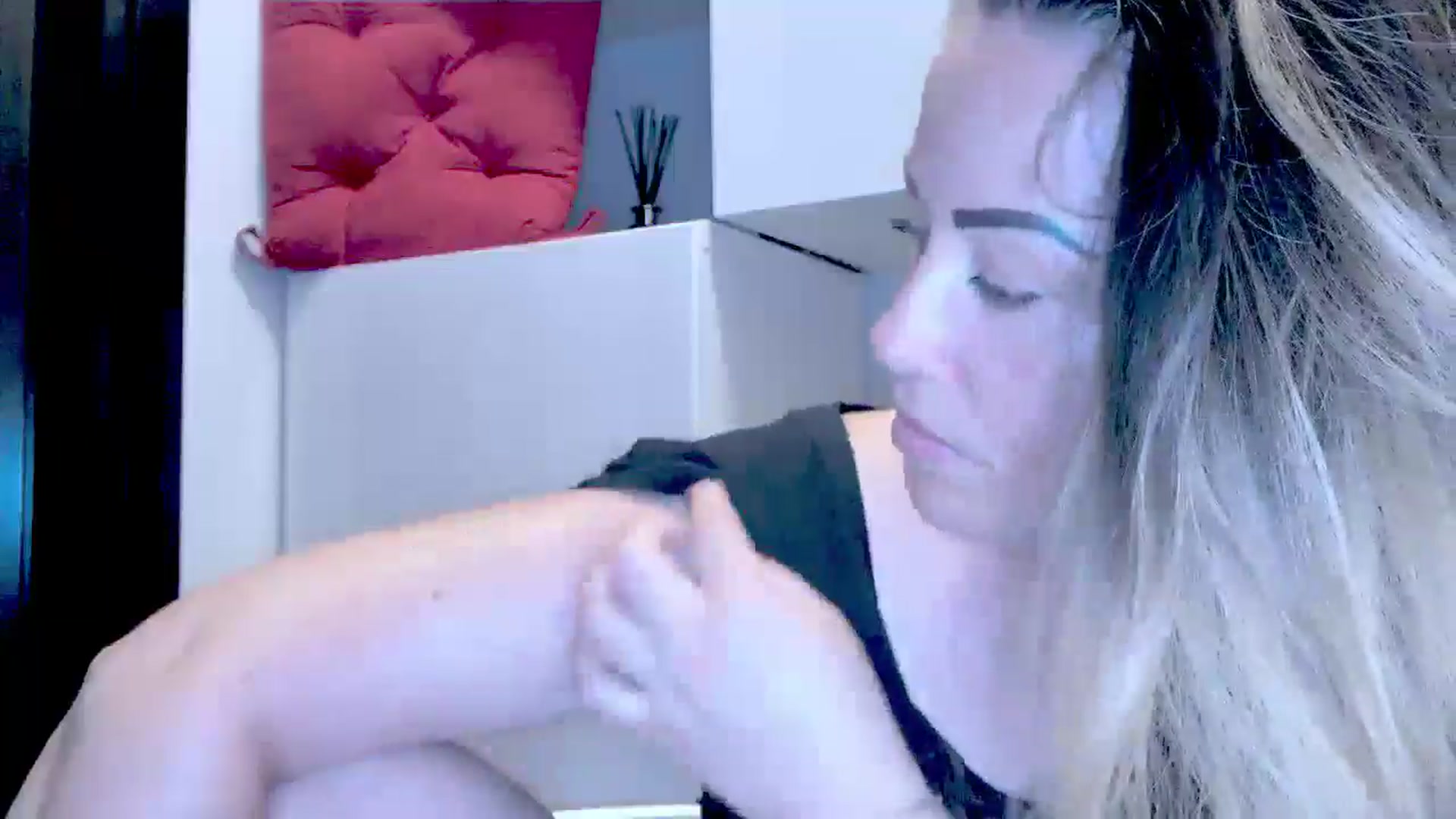 Gallery image thumbnail from Crazy_Ass's myfreecams stream on, 08/23/2024, 14:58 image 13 of 20