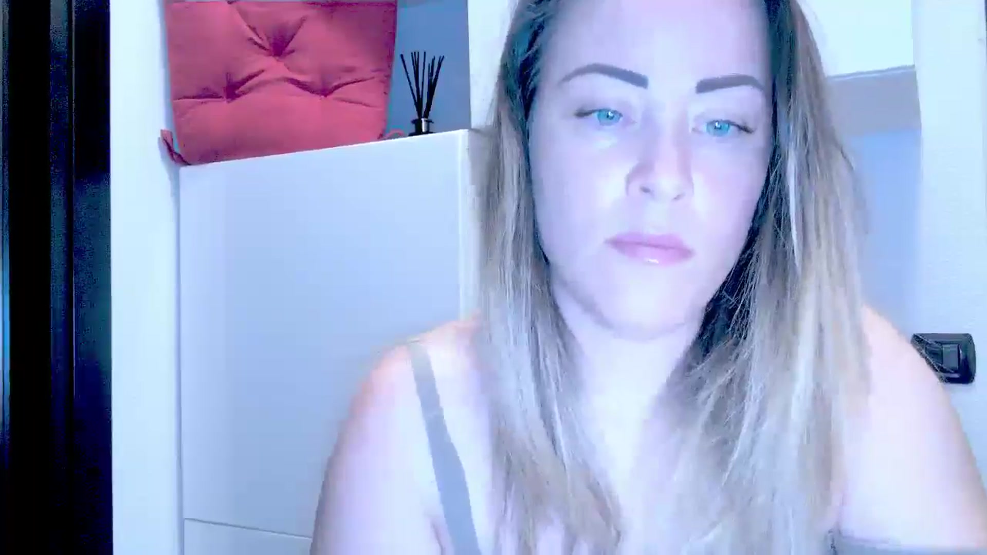 Gallery image thumbnail from Crazy_Ass's myfreecams stream on, 08/26/2024, 14:13 image 3 of 20