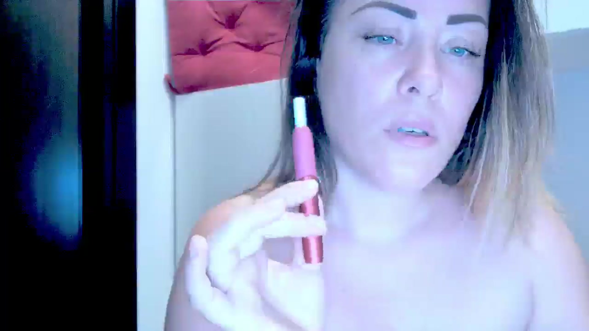Gallery image thumbnail from Crazy_Ass's myfreecams stream on, 08/26/2024, 15:35 image 15 of 20