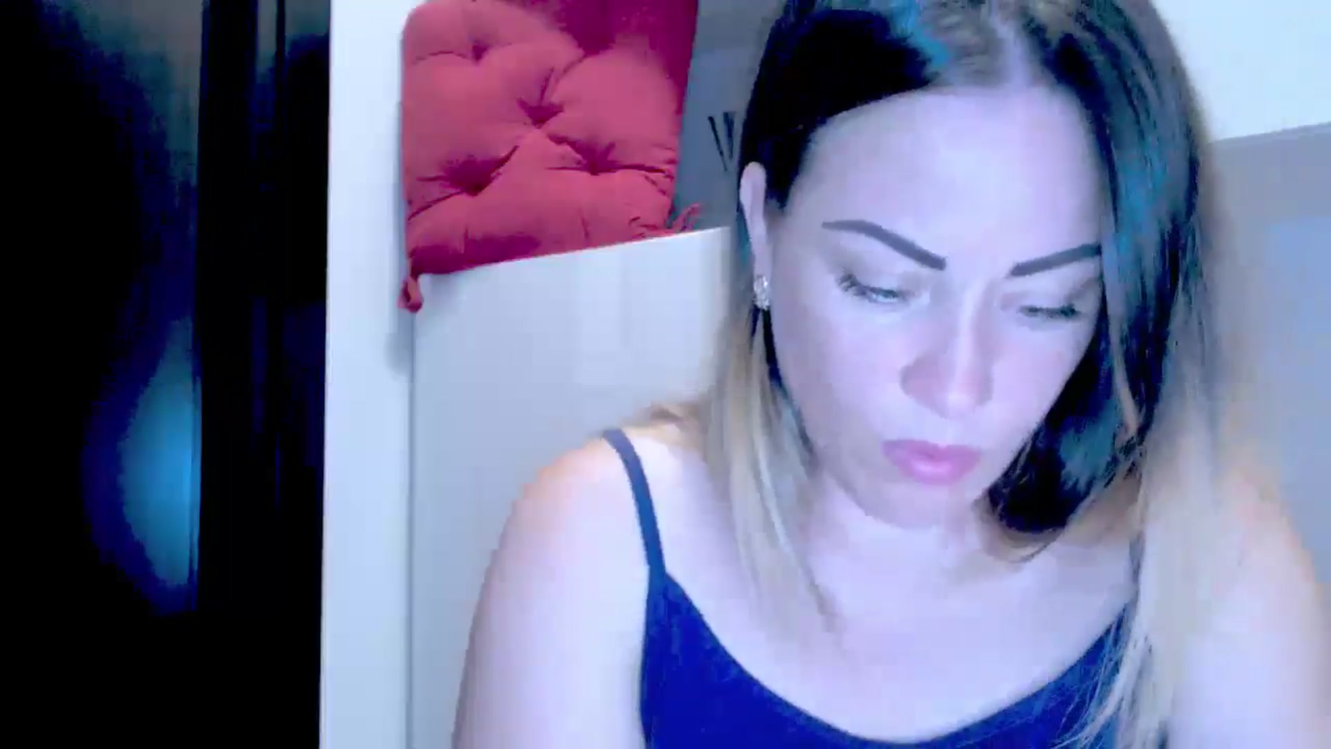 Gallery image thumbnail from Crazy_Ass's myfreecams stream on, 08/28/2024, 14:52 image 19 of 20