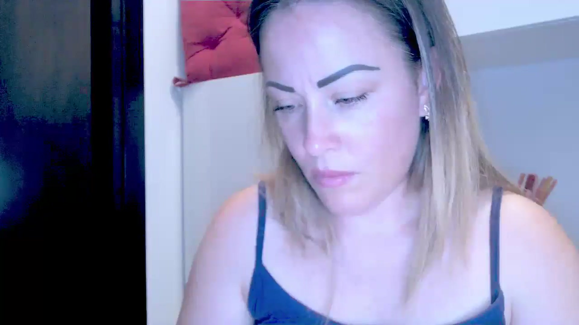 Gallery image thumbnail from Crazy_Ass's myfreecams stream on, 08/30/2024, 14:49 image 19 of 20