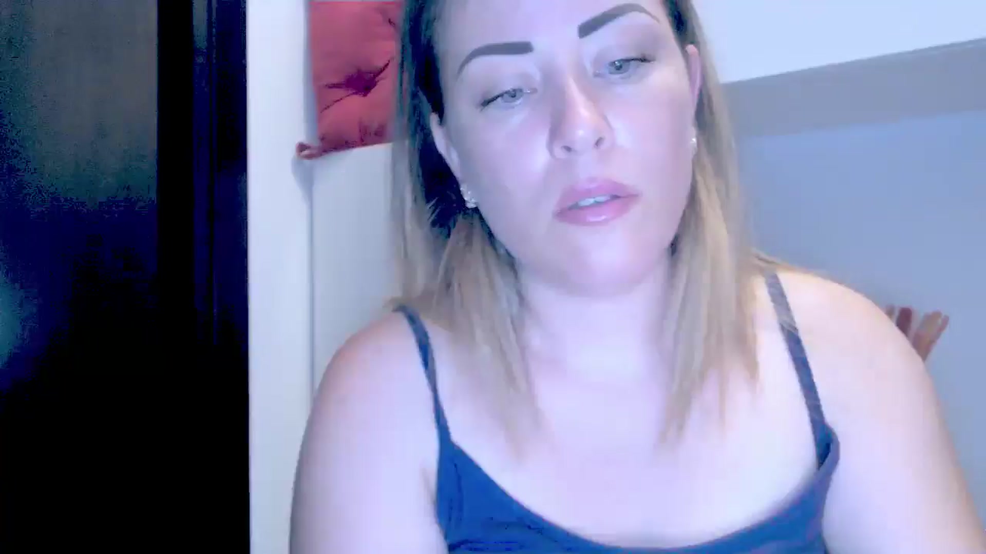 Gallery image thumbnail from Crazy_Ass's myfreecams stream on, 08/30/2024, 14:49 image 11 of 20