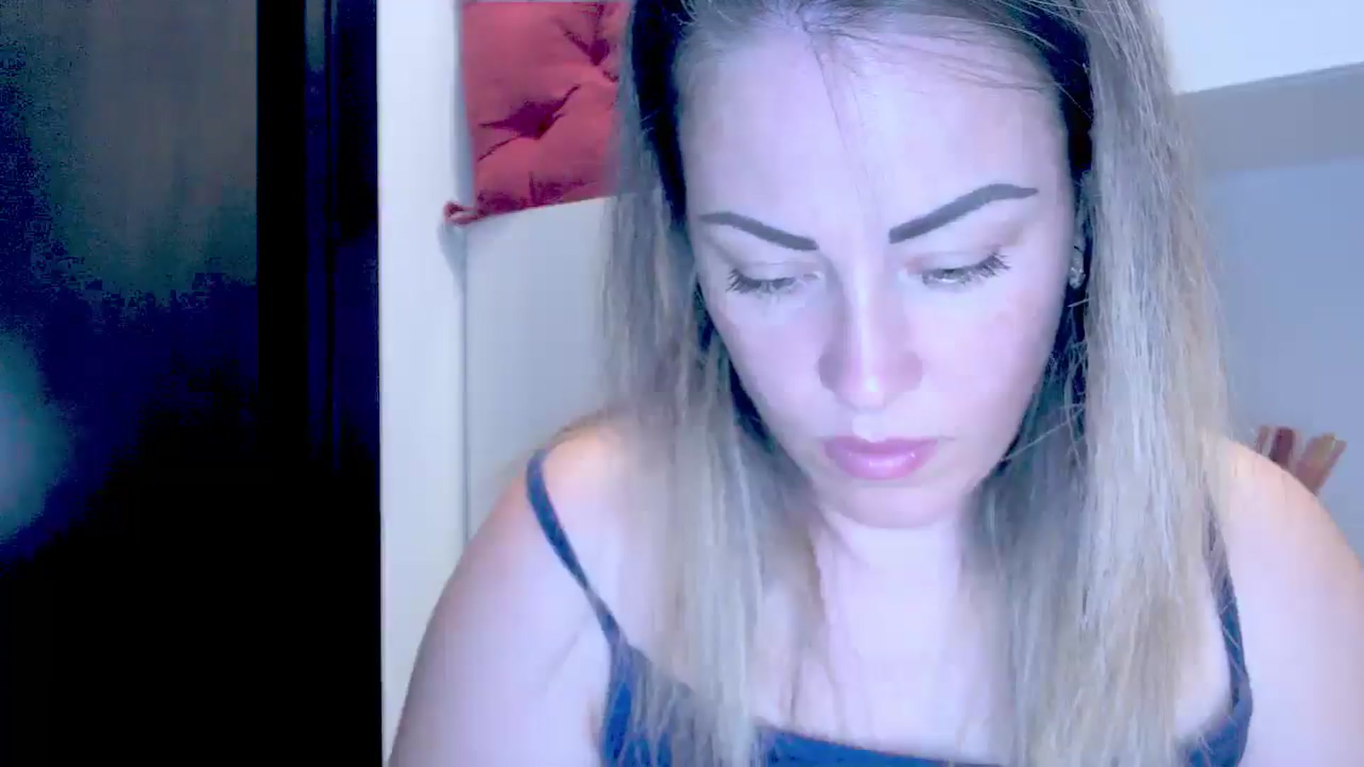 Gallery image thumbnail from Crazy_Ass's myfreecams stream on, 08/30/2024, 14:49 image 9 of 20