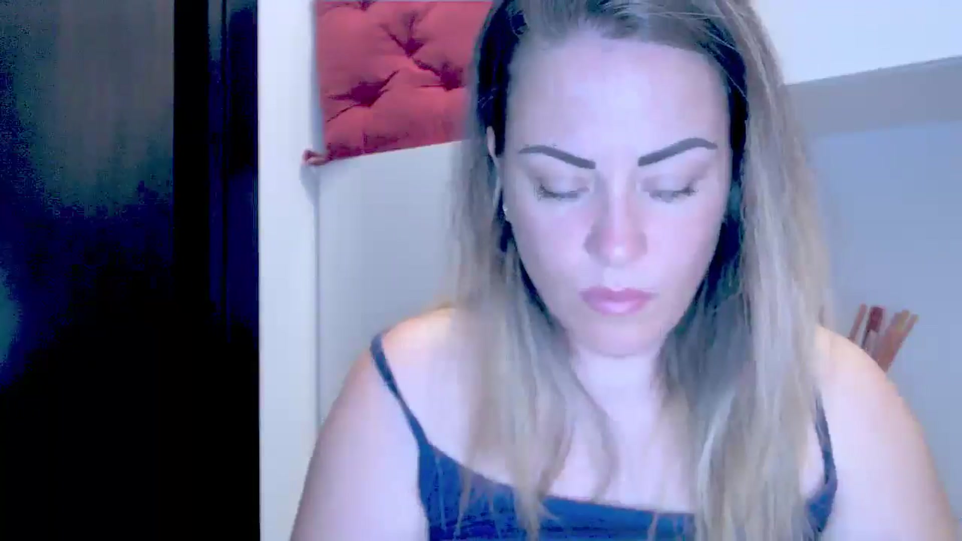 Gallery image thumbnail from Crazy_Ass's myfreecams stream on, 08/30/2024, 14:49 image 7 of 20