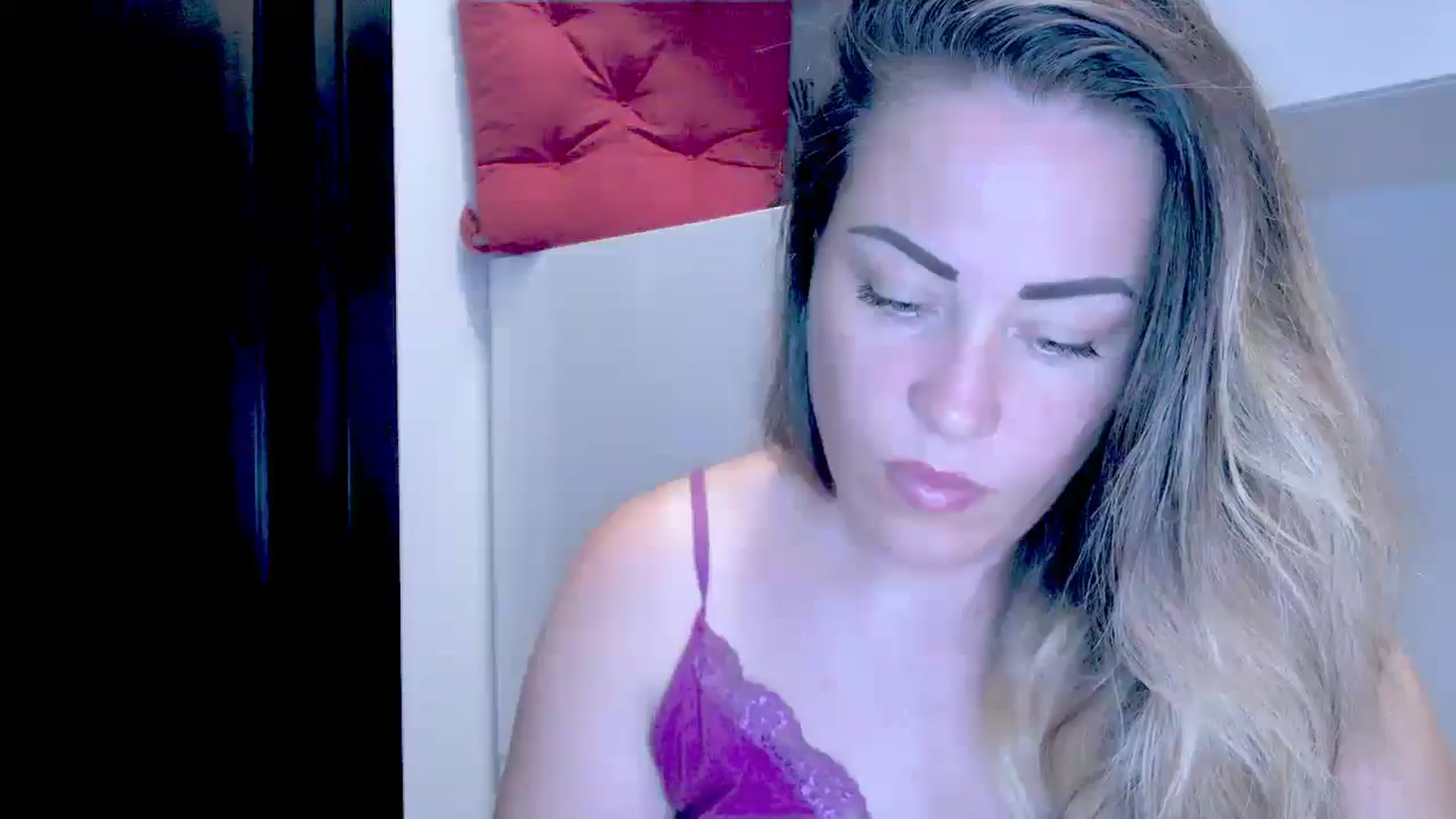 Gallery image thumbnail from Crazy_Ass's myfreecams stream on, 09/02/2024, 15:37 image 10 of 20