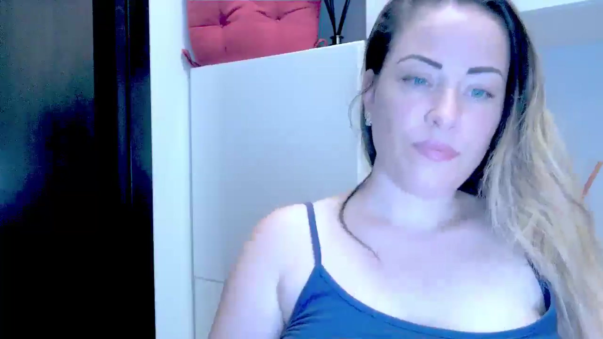 Gallery image thumbnail from Crazy_Ass's myfreecams stream on, 09/04/2024, 14:49 image 5 of 20