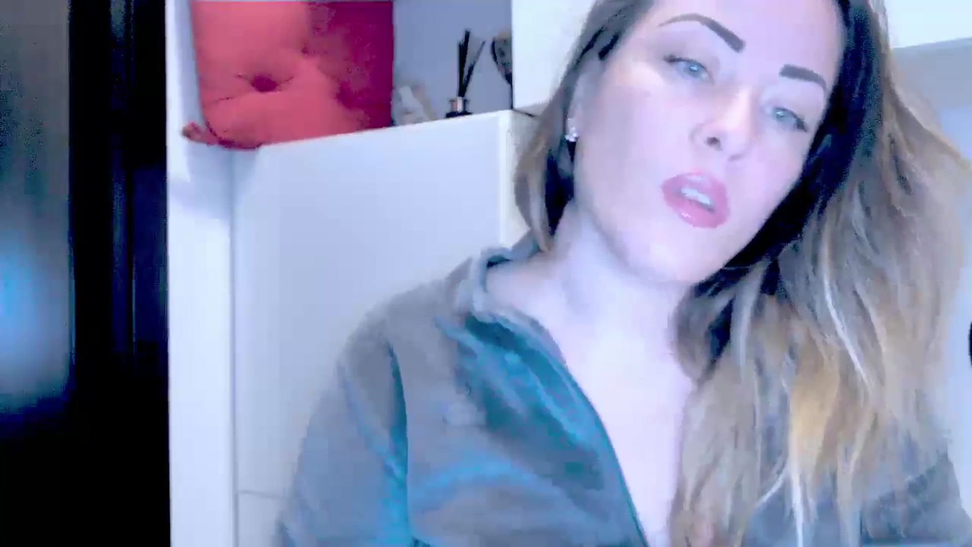 Gallery image thumbnail from Crazy_Ass's myfreecams stream on, 09/13/2024, 14:18 image 5 of 20