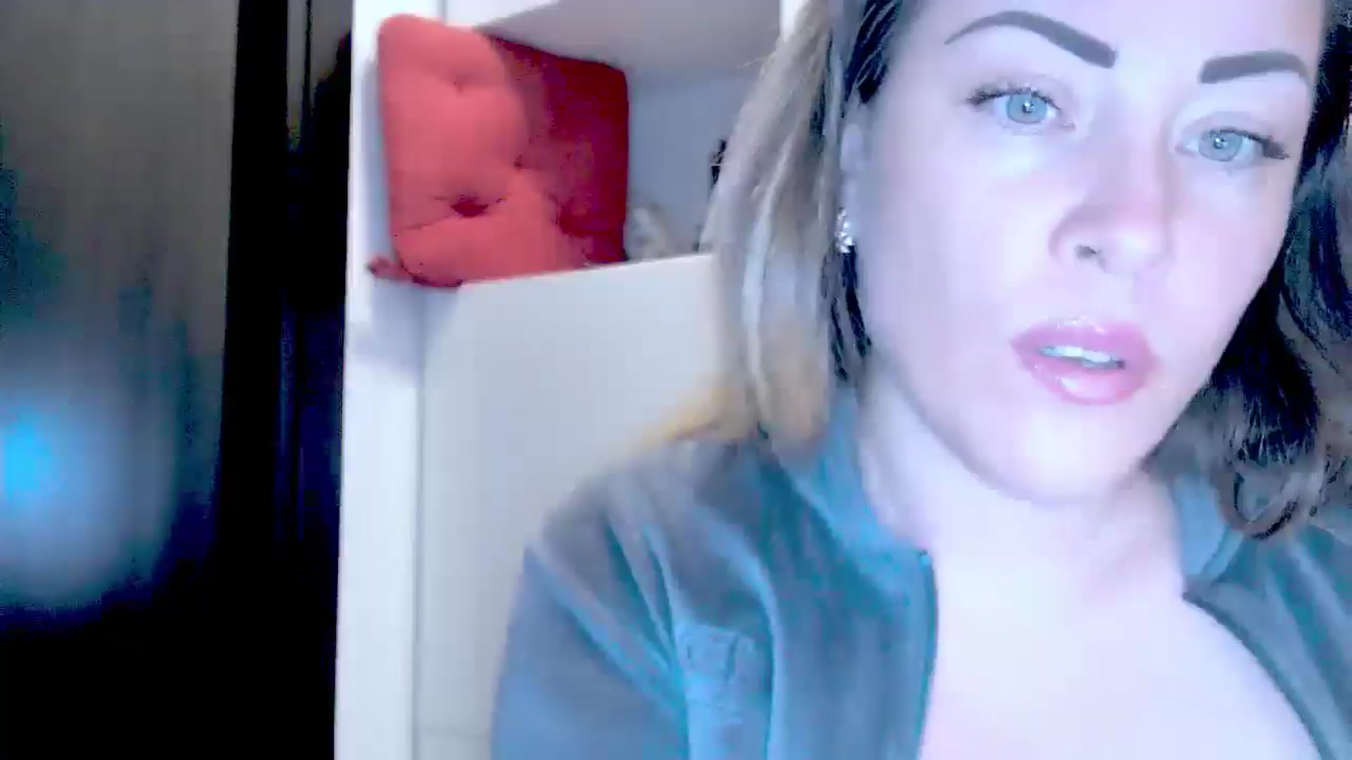 Gallery image thumbnail from Crazy_Ass's myfreecams stream on, 09/13/2024, 14:18 image 10 of 20