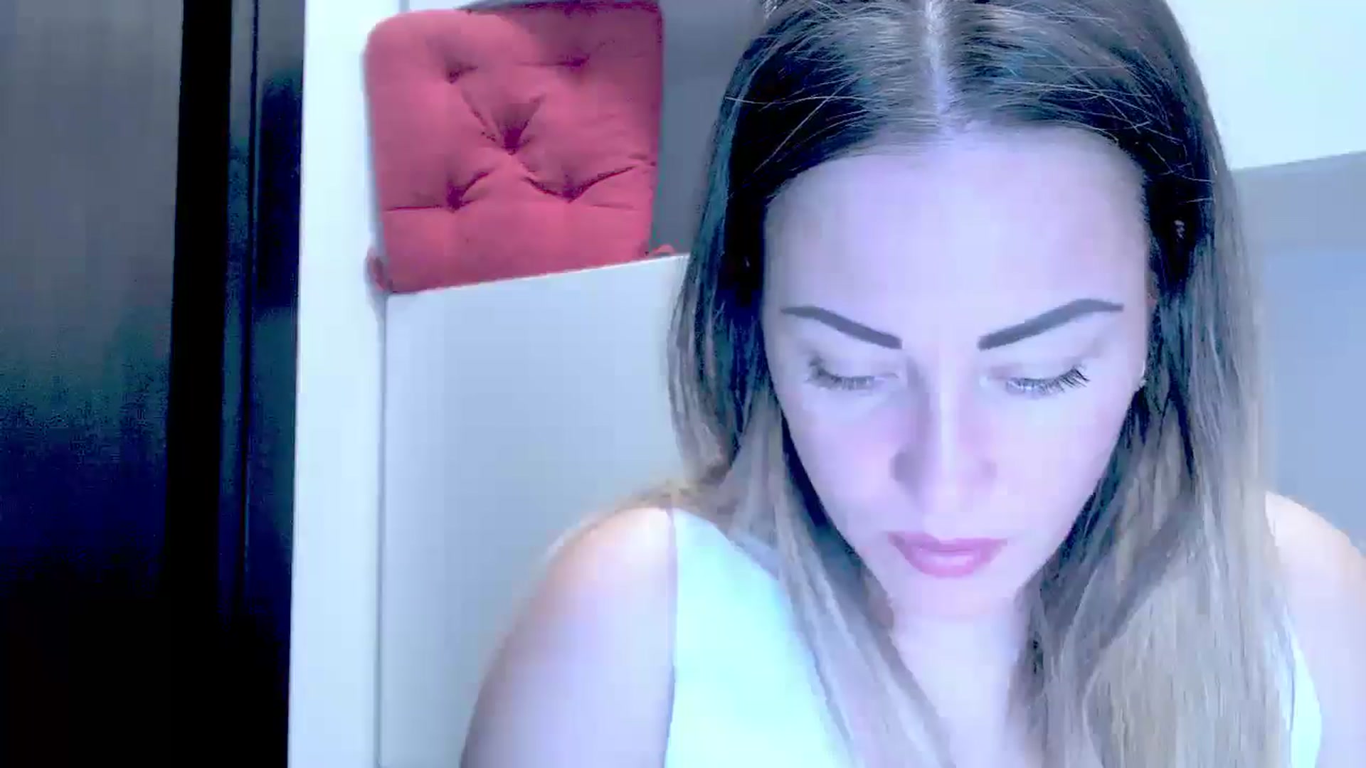 Gallery image thumbnail from Crazy_Ass's myfreecams stream on, 09/18/2024, 13:17 image 8 of 20
