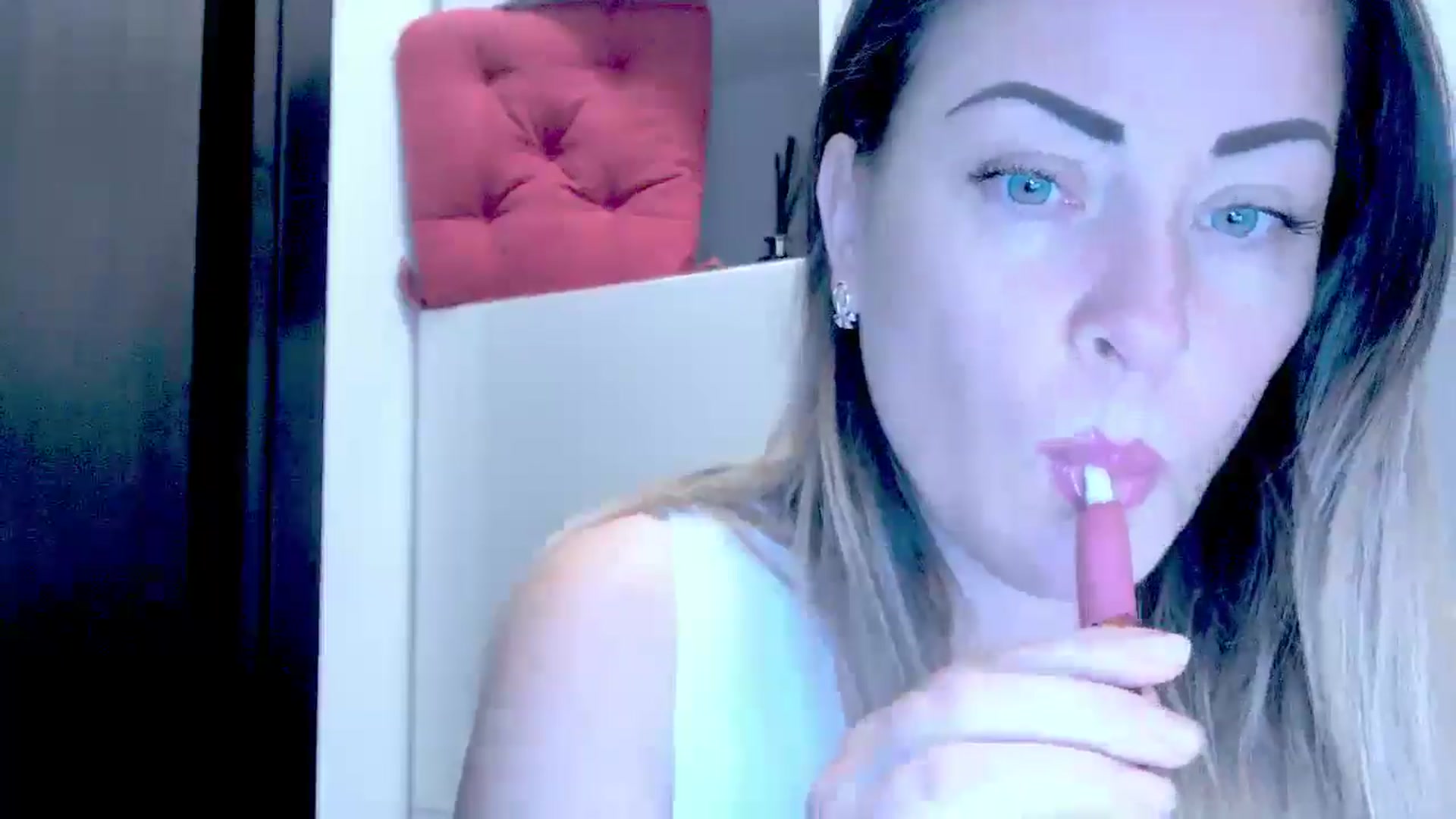 Gallery image thumbnail from Crazy_Ass's myfreecams stream on, 09/18/2024, 13:17 image 4 of 20