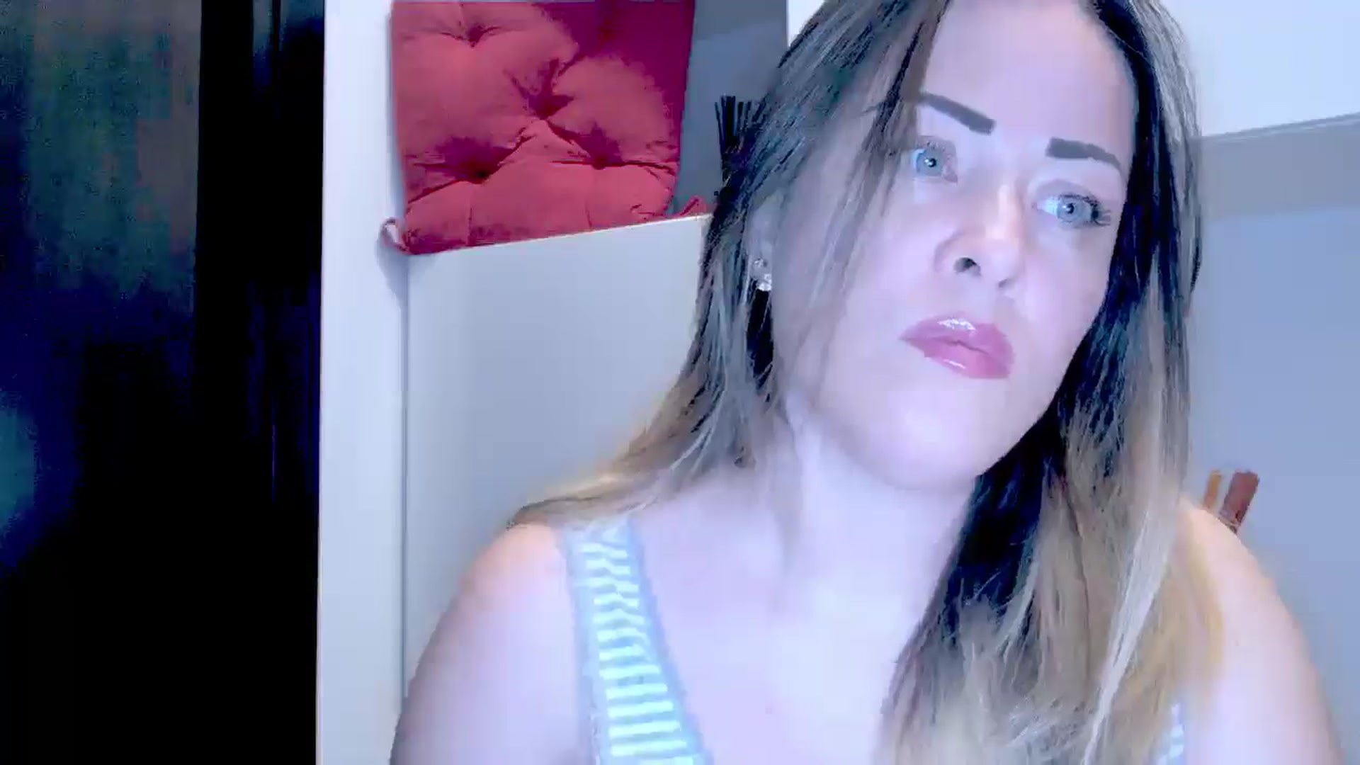 Gallery image thumbnail from Crazy_Ass's myfreecams stream on, 09/23/2024, 15:30 image 5 of 20