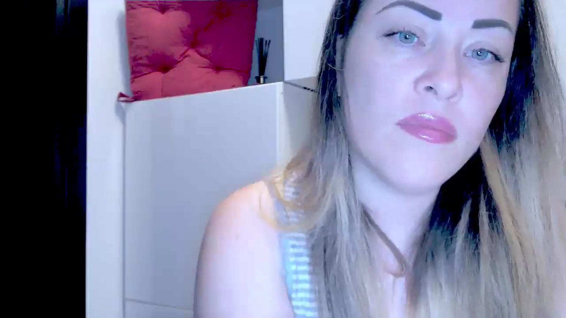 Gallery image thumbnail from Crazy_Ass's myfreecams stream on, 09/25/2024, 13:43 image 8 of 20