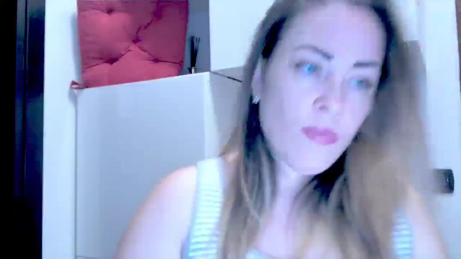 Gallery image thumbnail from Crazy_Ass's myfreecams stream on, 09/25/2024, 14:27 image 12 of 20