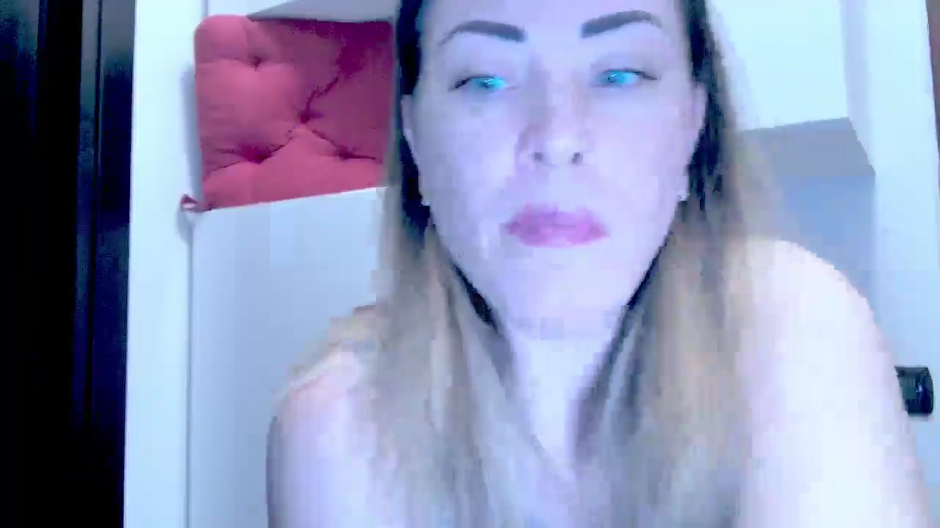 Gallery image thumbnail from Crazy_Ass's myfreecams stream on, 09/25/2024, 14:27 image 2 of 20
