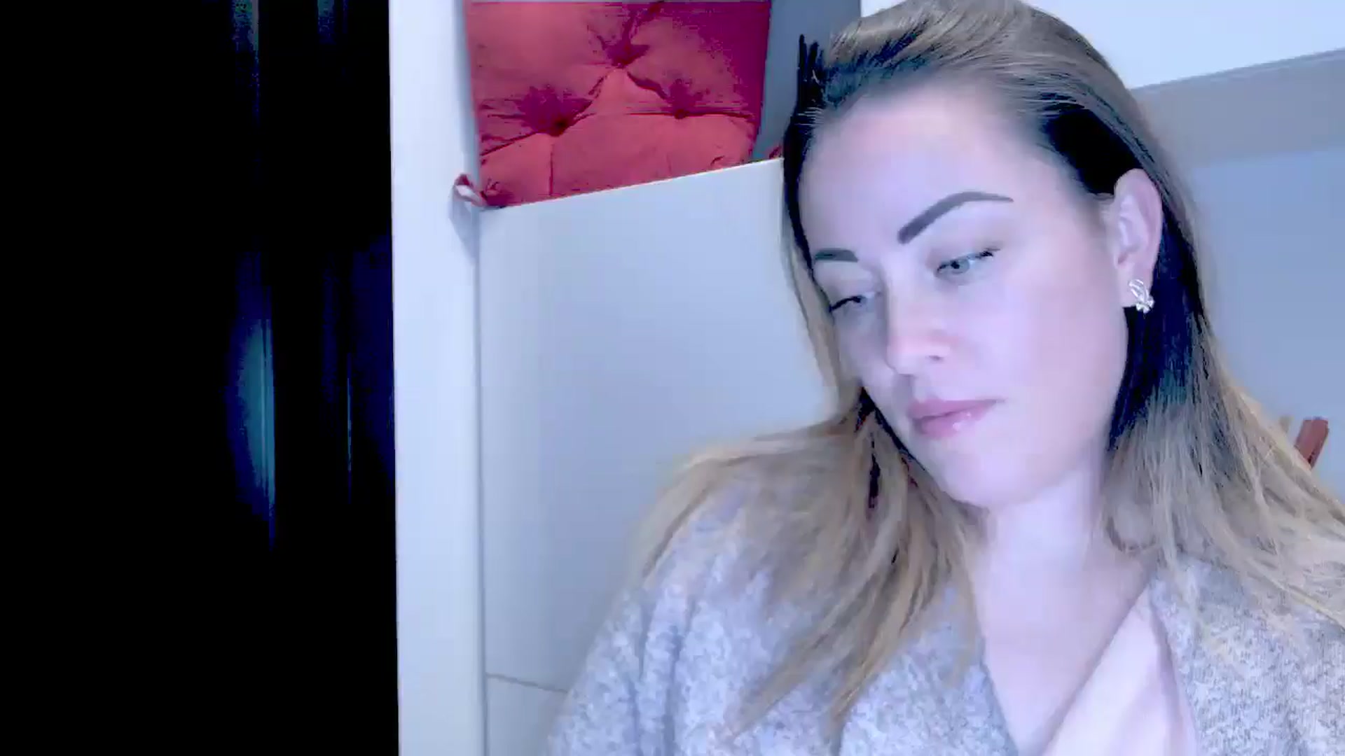 Gallery image thumbnail from Crazy_Ass's myfreecams stream on, 09/30/2024, 15:26 image 15 of 20