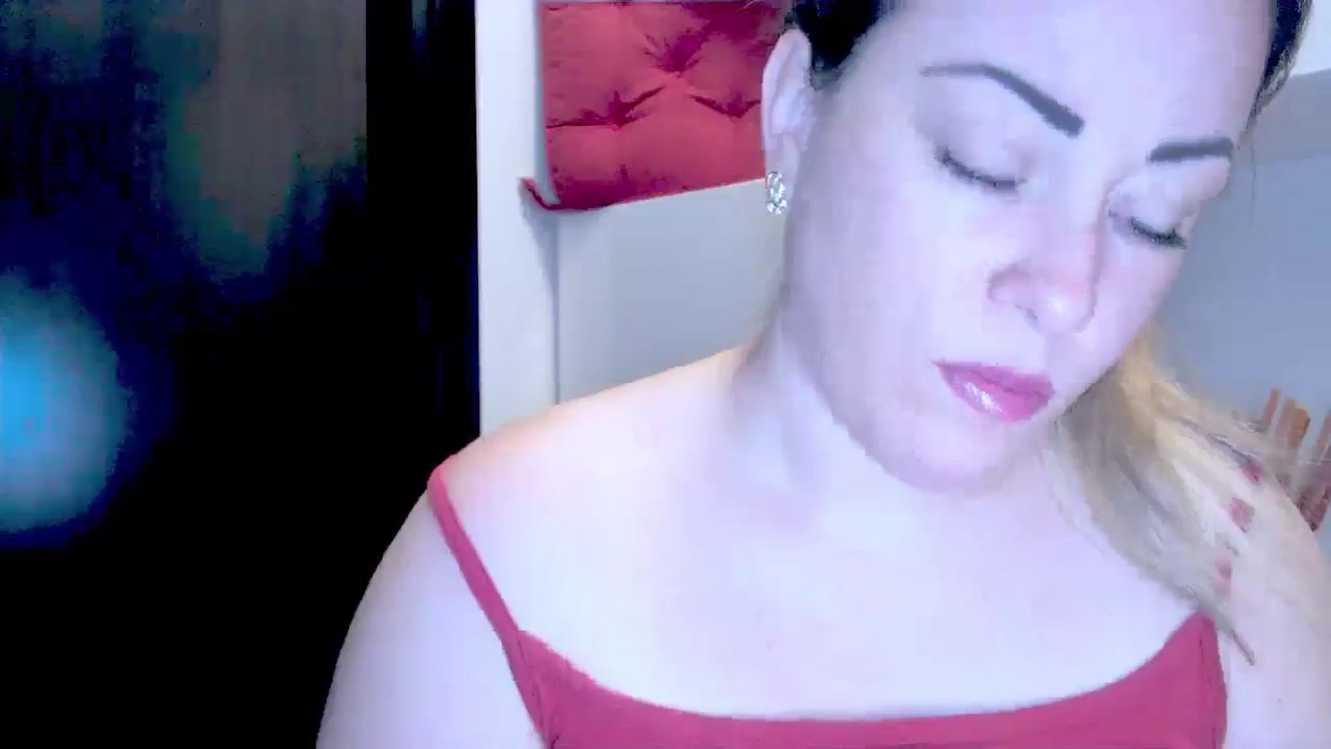 Gallery image thumbnail from Crazy_Ass's myfreecams stream on, 10/01/2024, 12:53 image 9 of 20