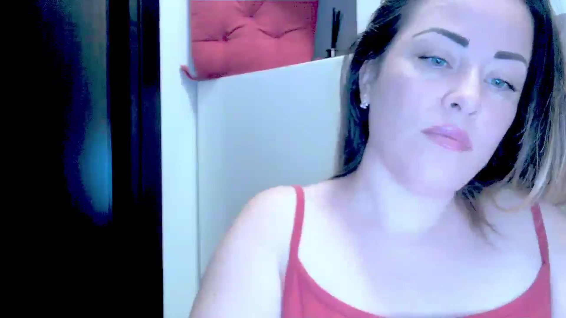 Gallery image thumbnail from Crazy_Ass's myfreecams stream on, 10/01/2024, 14:21 image 20 of 20