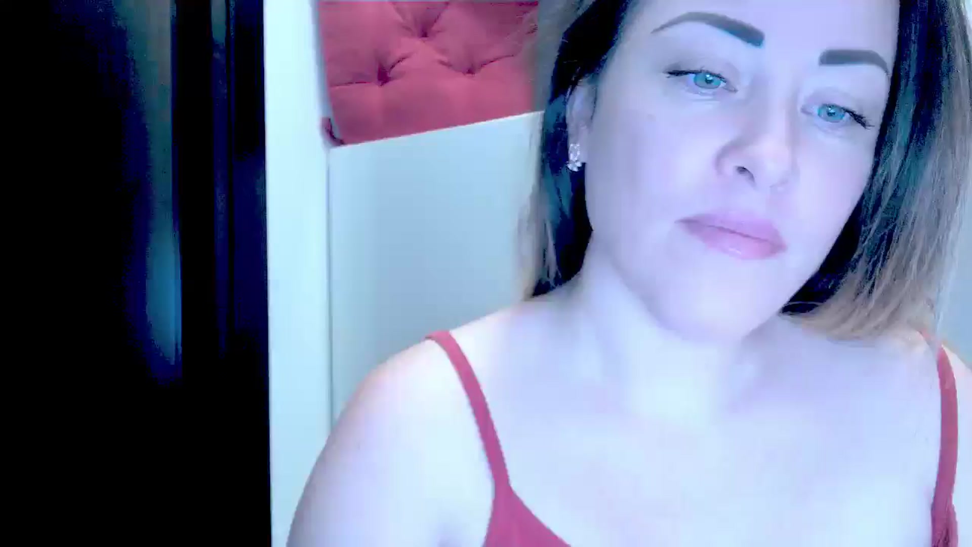 Gallery image thumbnail from Crazy_Ass's myfreecams stream on, 10/01/2024, 14:46 image 4 of 20
