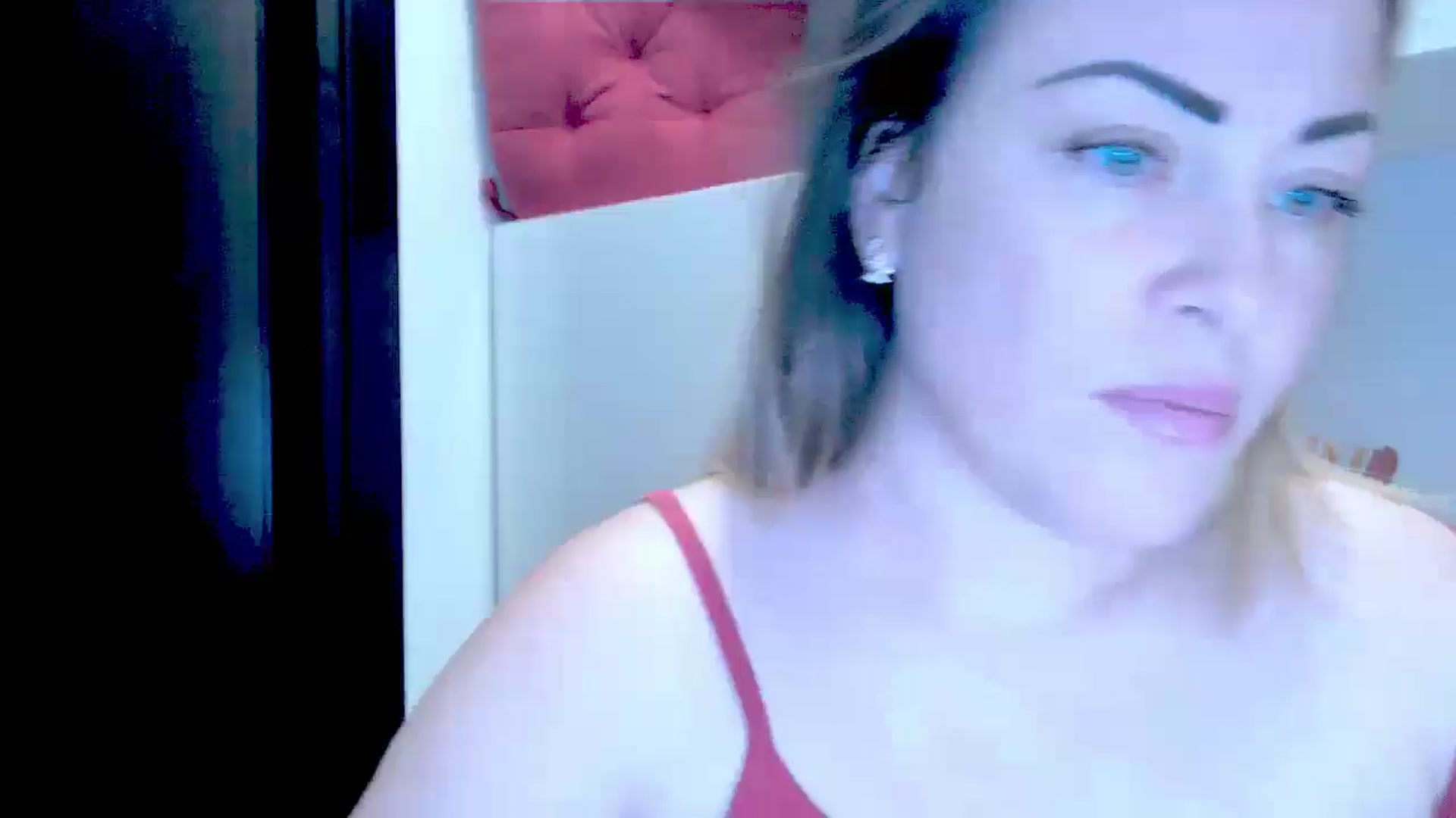 Gallery image thumbnail from Crazy_Ass's myfreecams stream on, 10/01/2024, 14:46 image 8 of 20