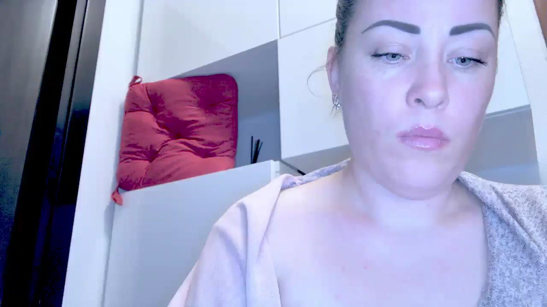Gallery image thumbnail from Crazy_Ass's myfreecams stream on, 10/03/2024, 15:33 image 8 of 20