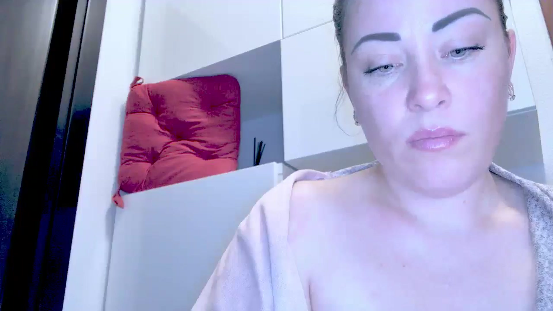 Gallery image thumbnail from Crazy_Ass's myfreecams stream on, 10/03/2024, 15:33 image 10 of 20
