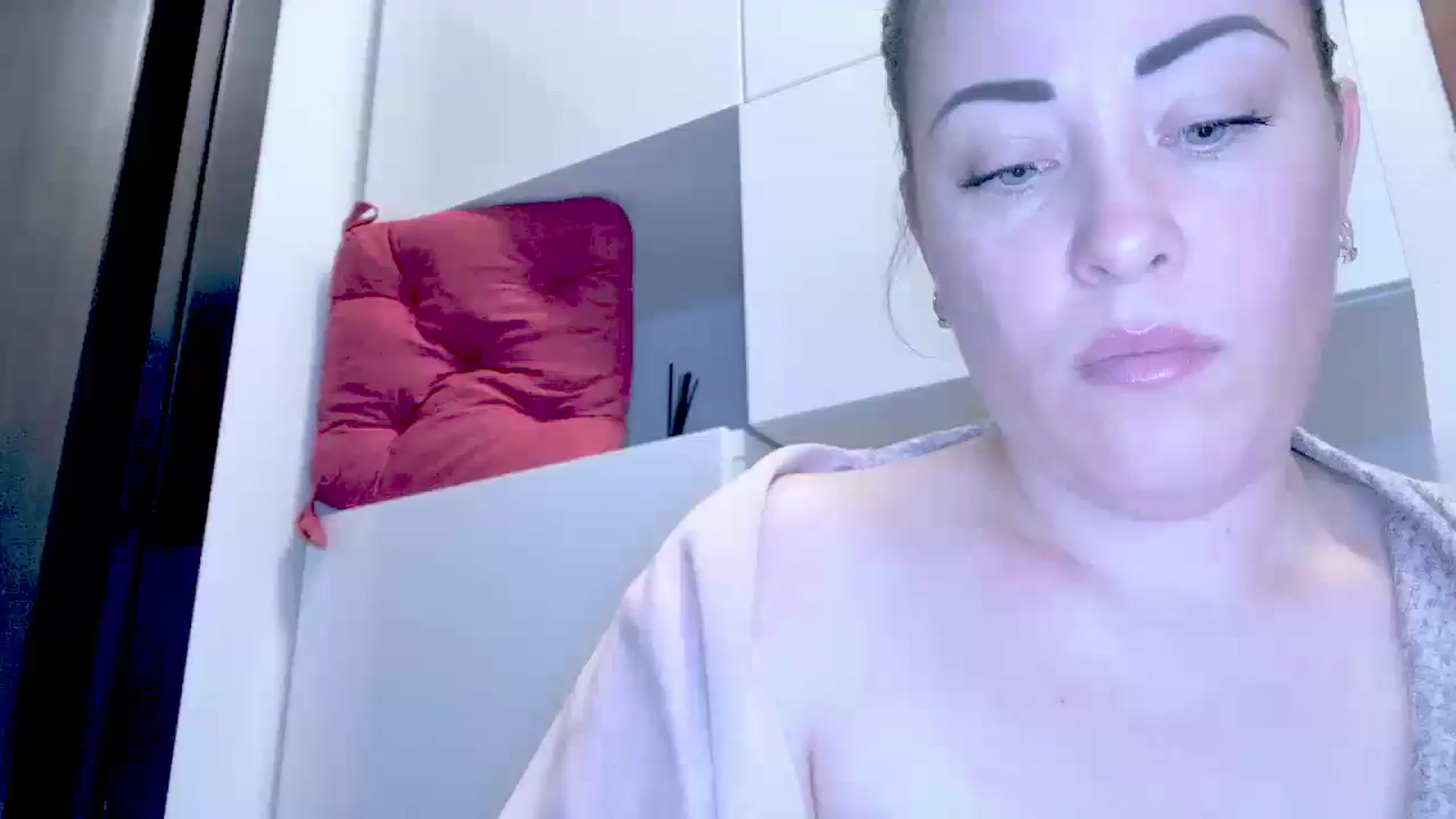 Gallery image thumbnail from Crazy_Ass's myfreecams stream on, 10/03/2024, 15:33 image 11 of 20