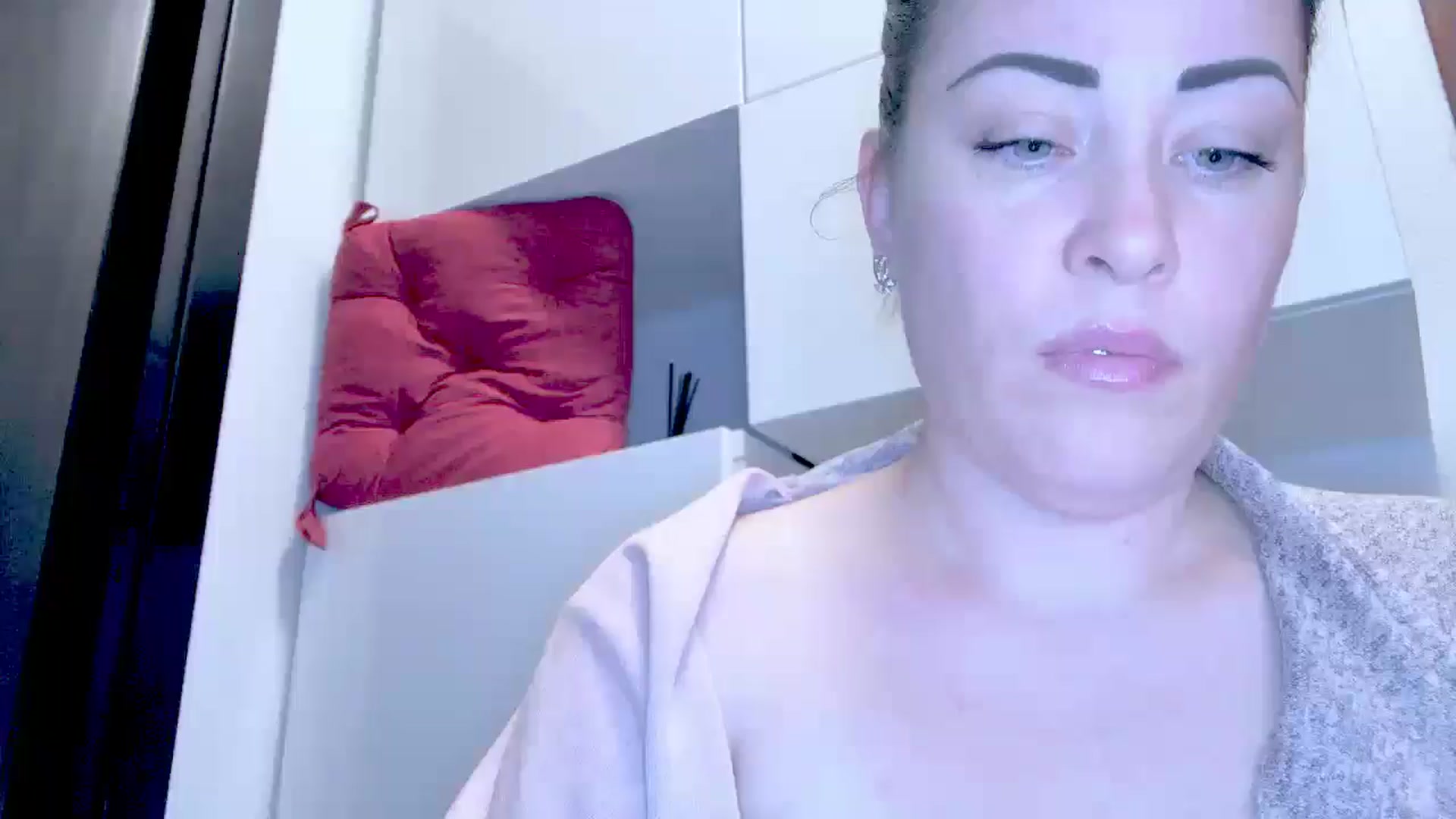 Gallery image thumbnail from Crazy_Ass's myfreecams stream on, 10/03/2024, 15:33 image 4 of 20