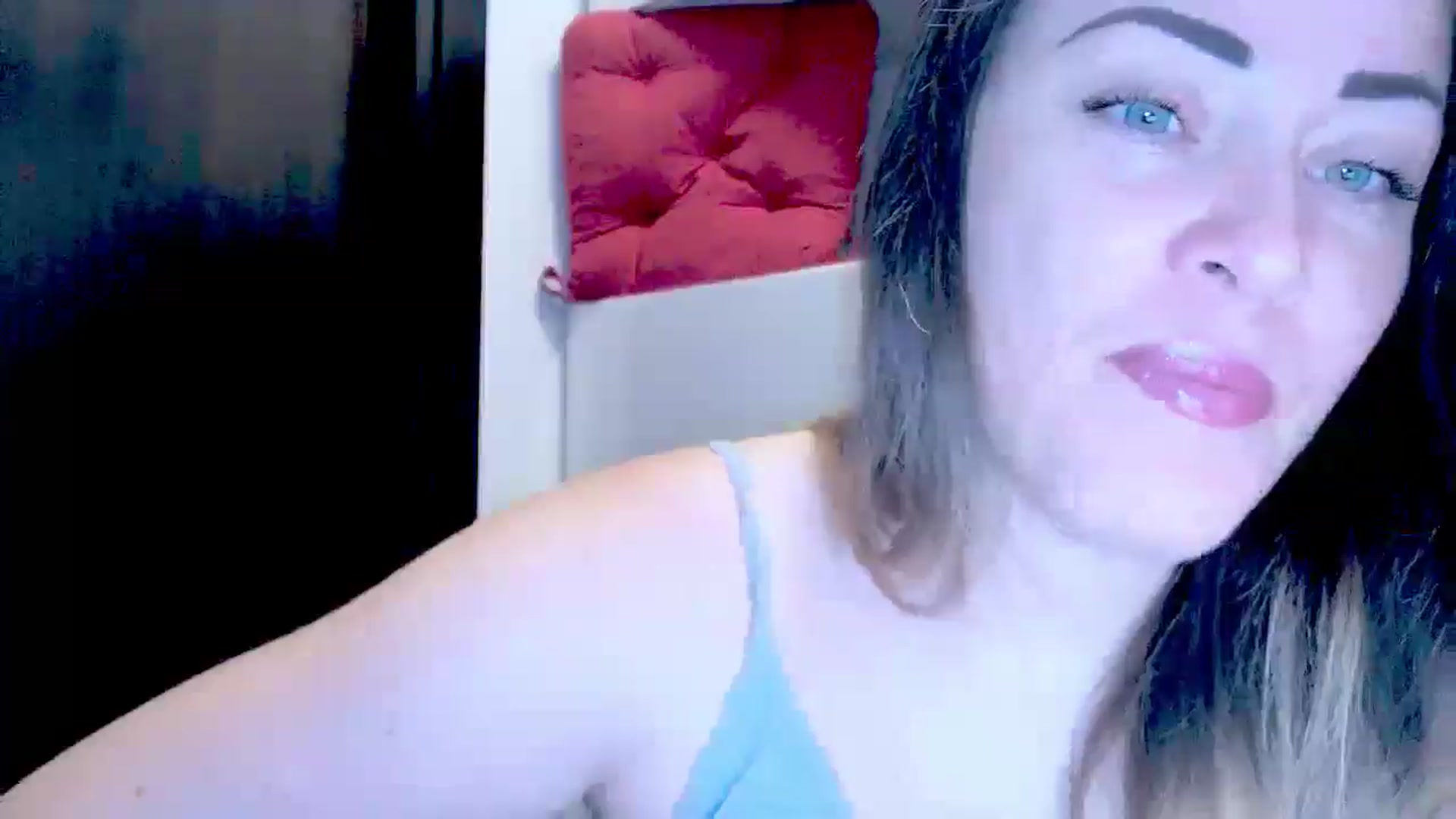 Gallery image thumbnail from Crazy_Ass's myfreecams stream on, 10/04/2024, 13:12 image 18 of 20