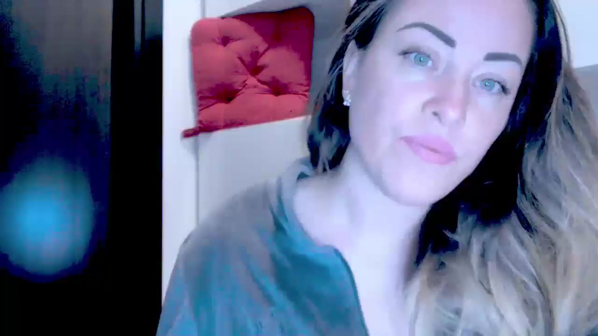 Gallery image thumbnail from Crazy_Ass's myfreecams stream on, 10/07/2024, 13:16 image 1 of 20