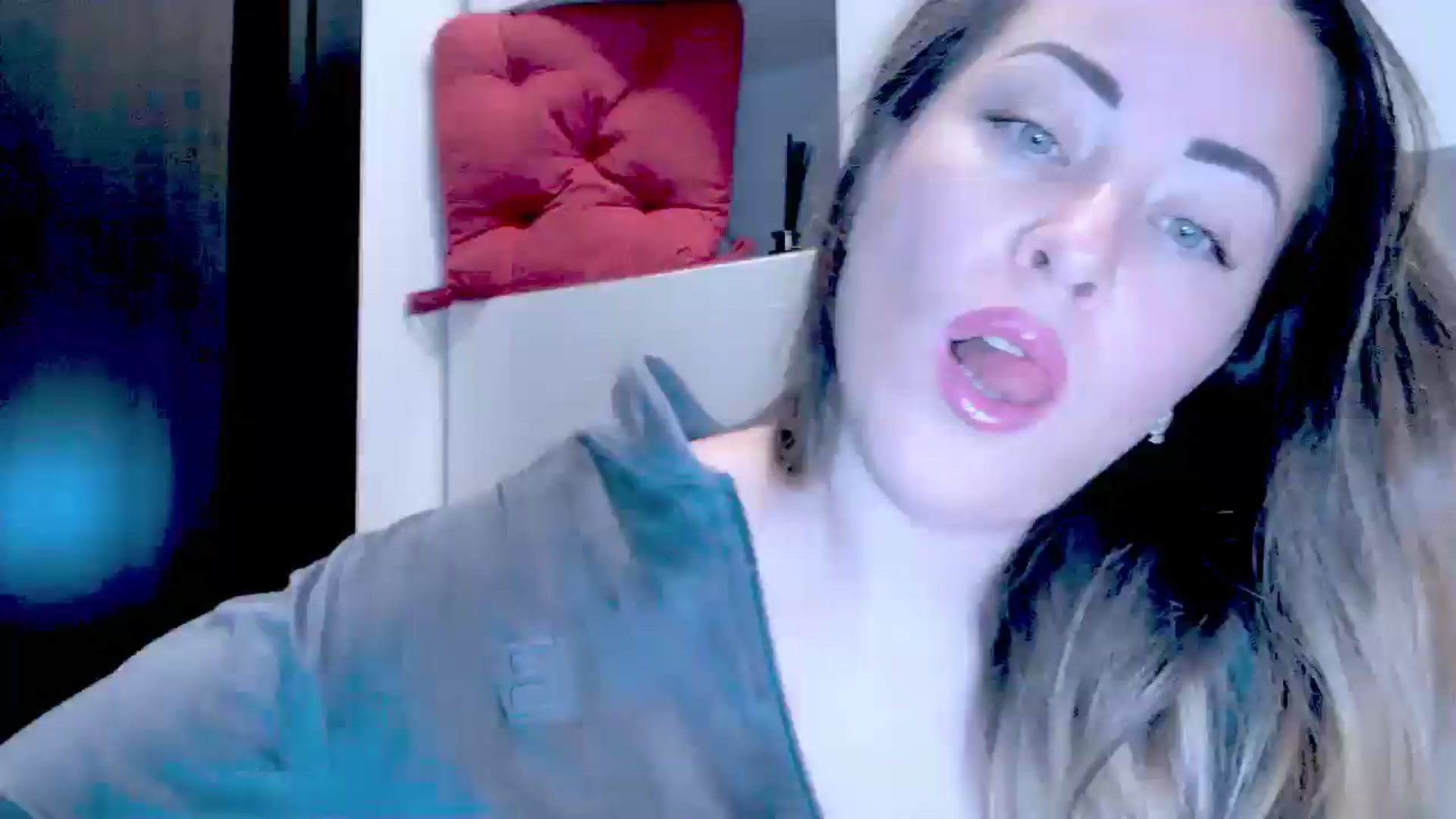 Gallery image thumbnail from Crazy_Ass's myfreecams stream on, 10/07/2024, 13:16 image 17 of 20
