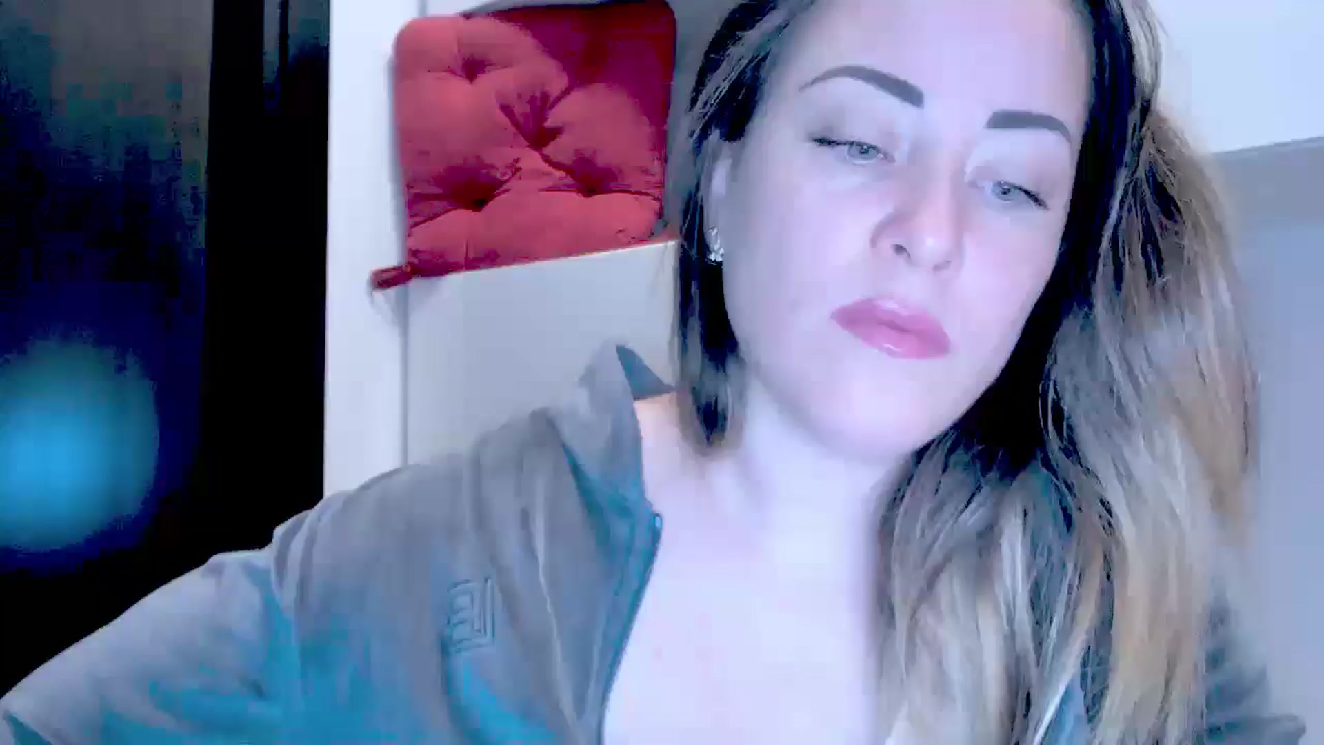 Gallery image thumbnail from Crazy_Ass's myfreecams stream on, 10/07/2024, 13:16 image 18 of 20
