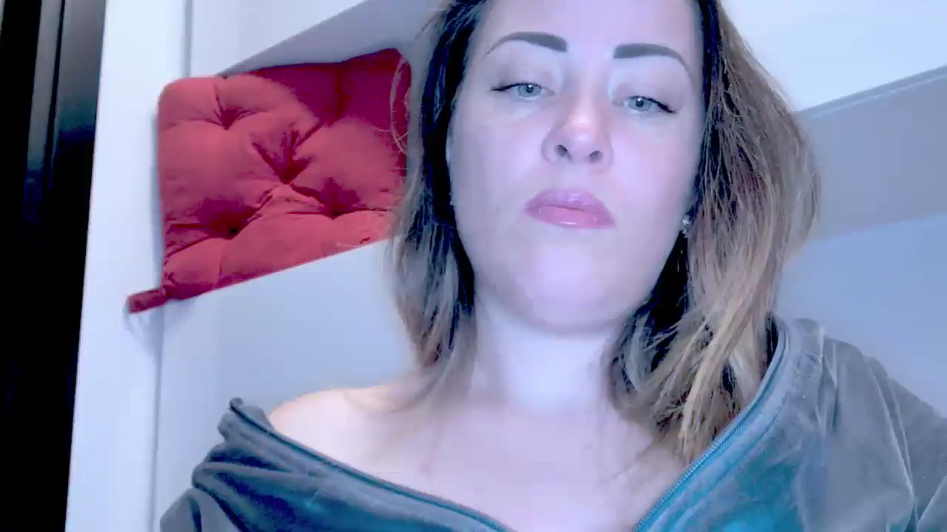 Gallery image thumbnail from Crazy_Ass's myfreecams stream on, 10/07/2024, 13:58 image 16 of 20