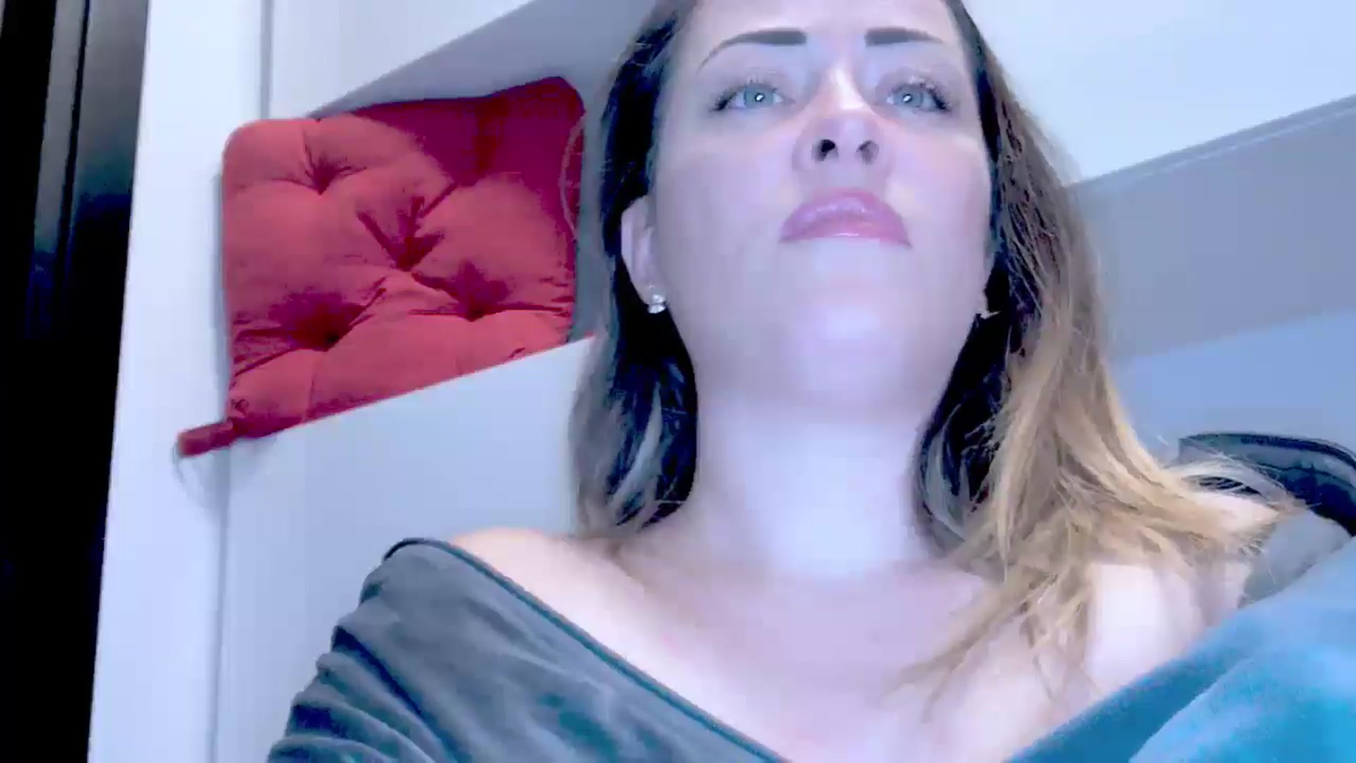 Gallery image thumbnail from Crazy_Ass's myfreecams stream on, 10/07/2024, 13:58 image 13 of 20