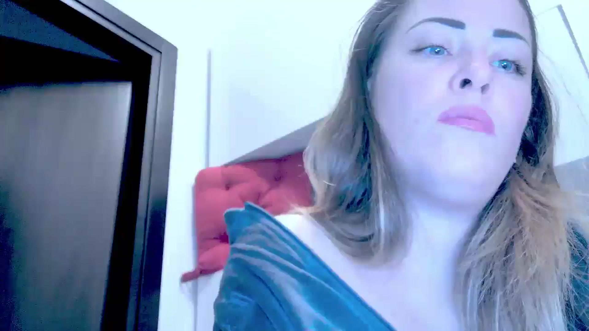 Gallery image thumbnail from Crazy_Ass's myfreecams stream on, 10/07/2024, 15:13 image 9 of 20