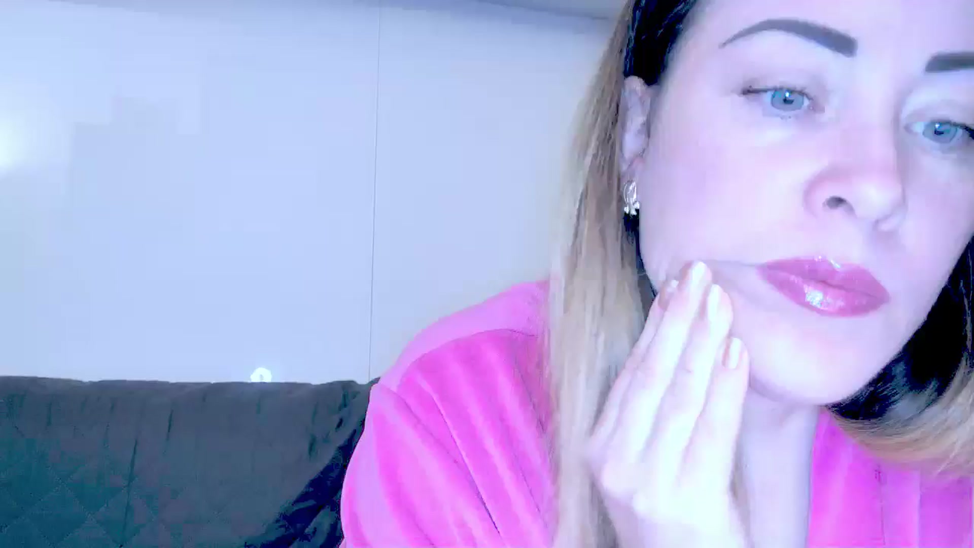 Gallery image thumbnail from Crazy_Ass's myfreecams stream on, 10/08/2024, 12:39 image 17 of 20