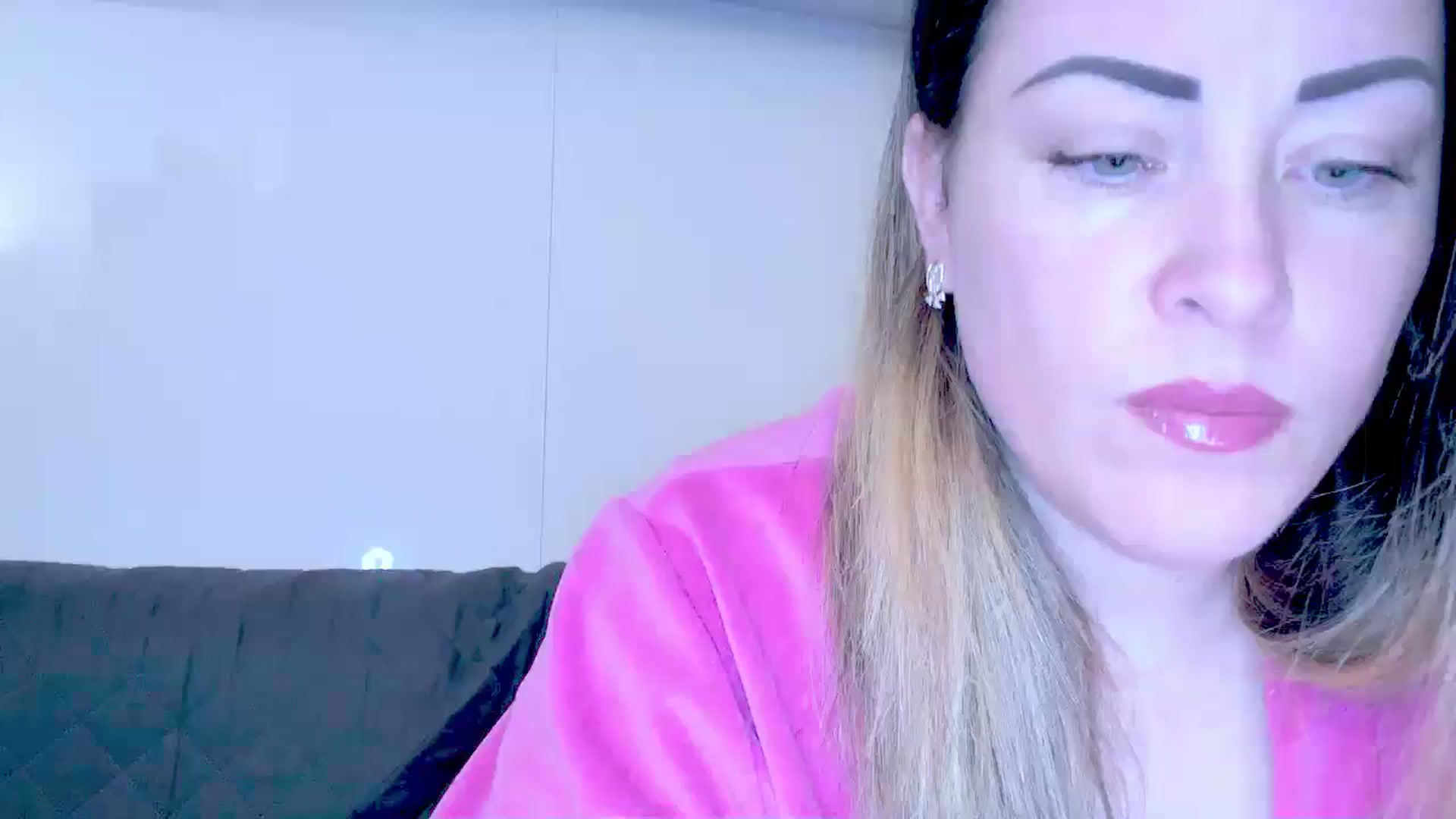Gallery image thumbnail from Crazy_Ass's myfreecams stream on, 10/08/2024, 12:51 image 8 of 20