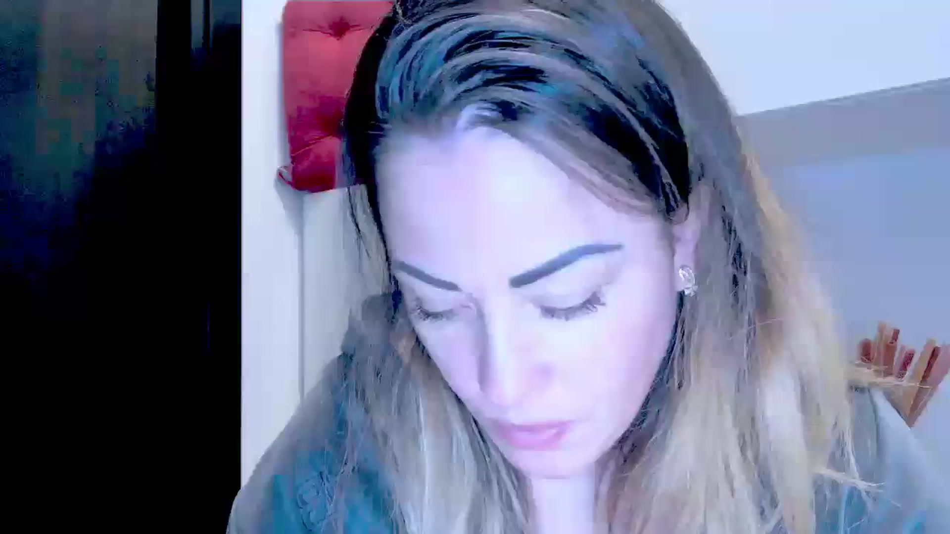 Gallery image thumbnail from Crazy_Ass's myfreecams stream on, 10/11/2024, 14:40 image 5 of 20